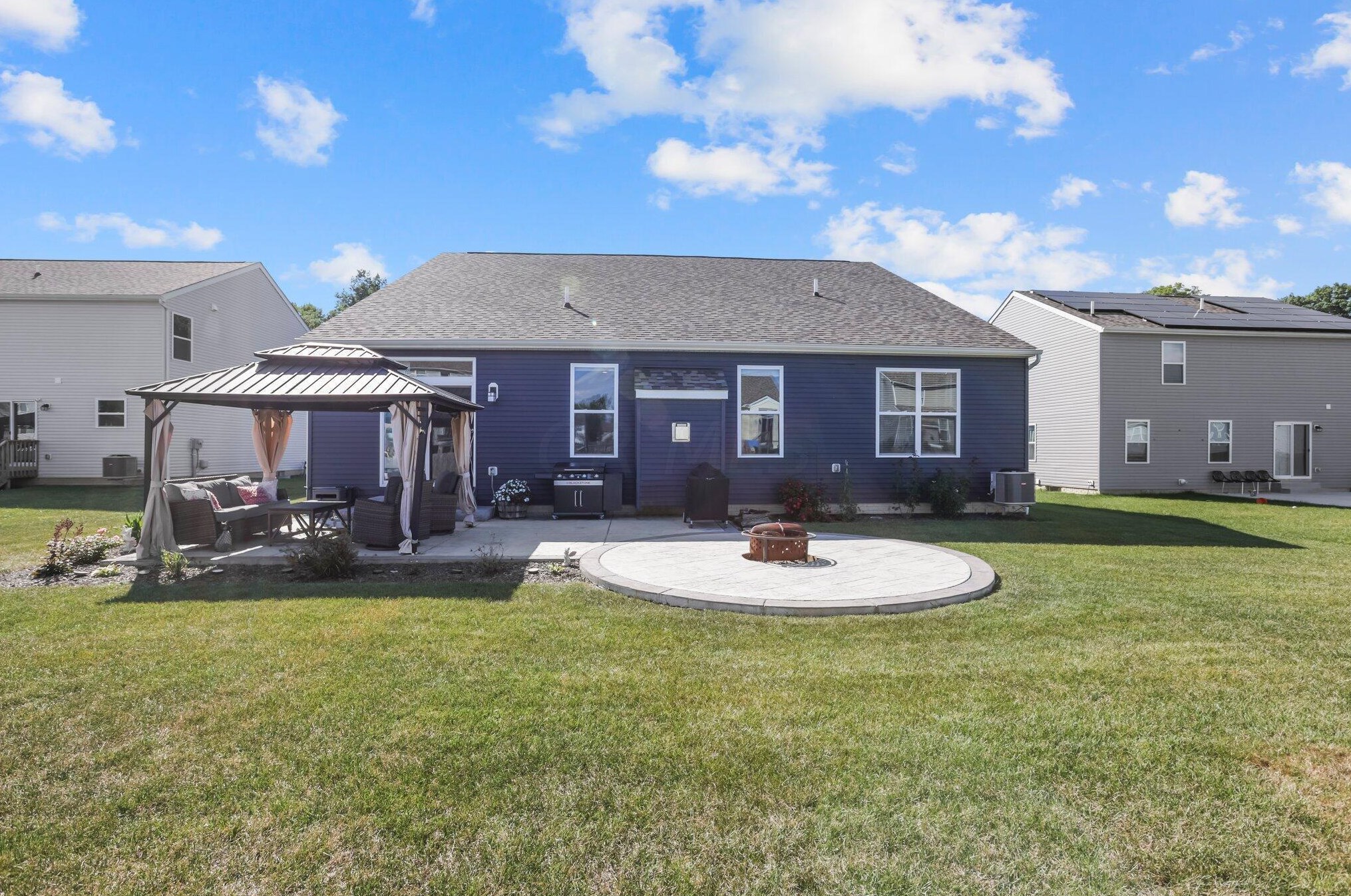 194 Mannaseh Dr, Granville OH  43023-9059 exterior