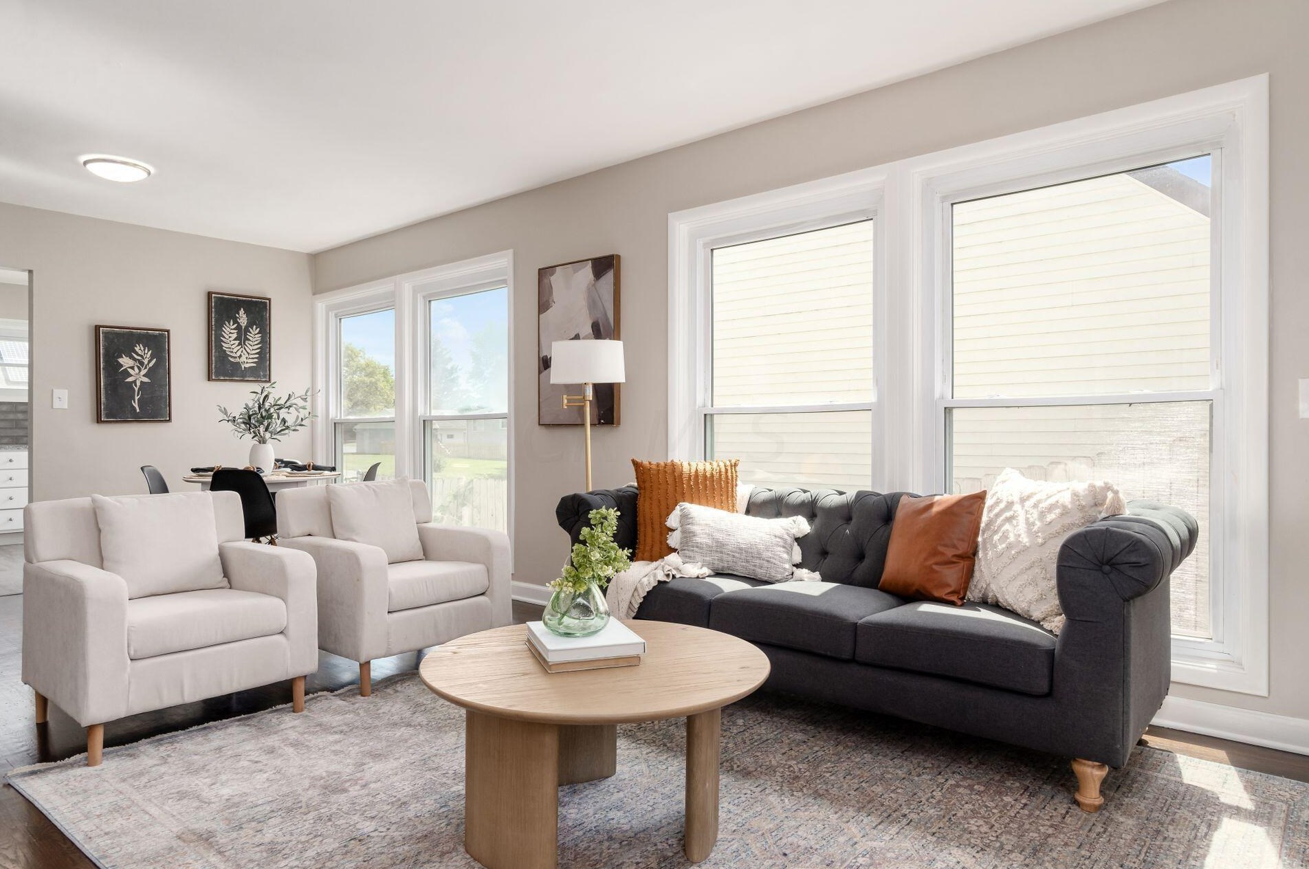 985 Bernhard Rd, Columbus OH 43227-1229 exterior