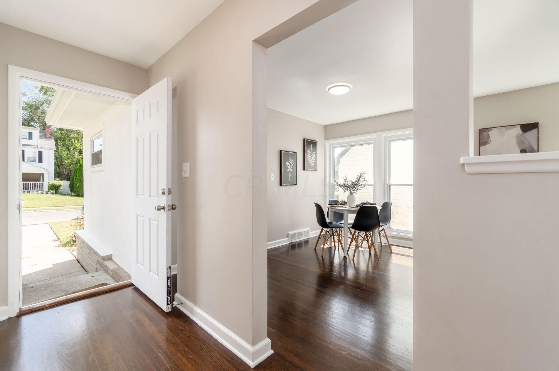 985 Bernhard Rd, Columbus OH 43227-1229 exterior