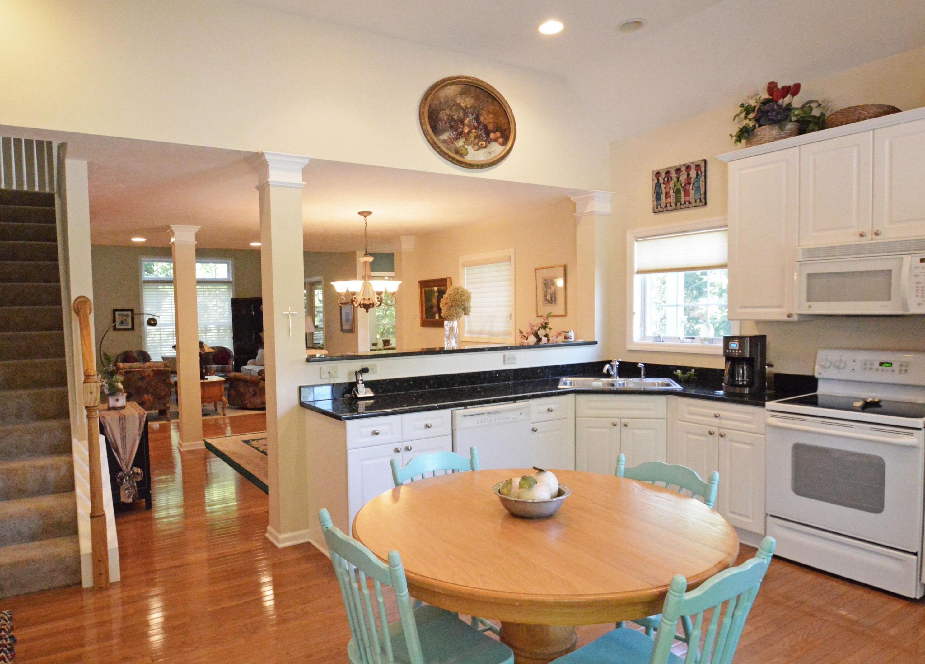 1203 Sanctuary Pl, Columbus OH 43230-8490 exterior