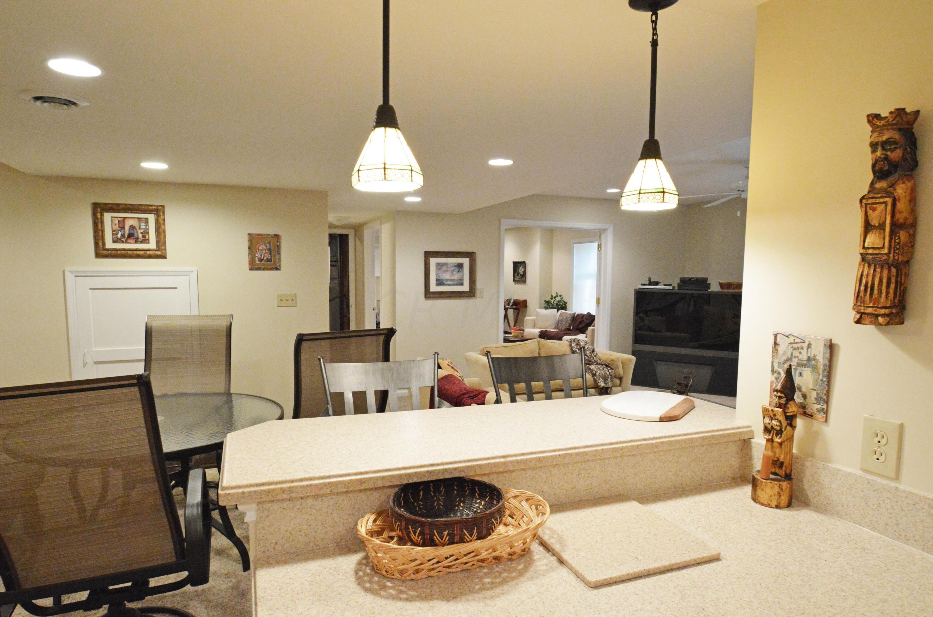 1203 Sanctuary Pl, Columbus OH 43230-8490 exterior