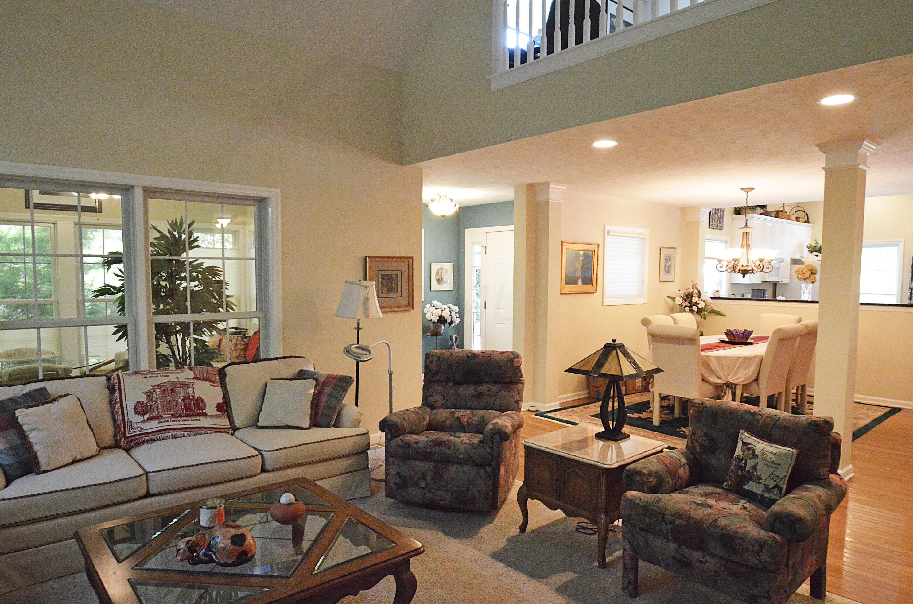 1203 Sanctuary Pl, Columbus OH 43230-8490 exterior