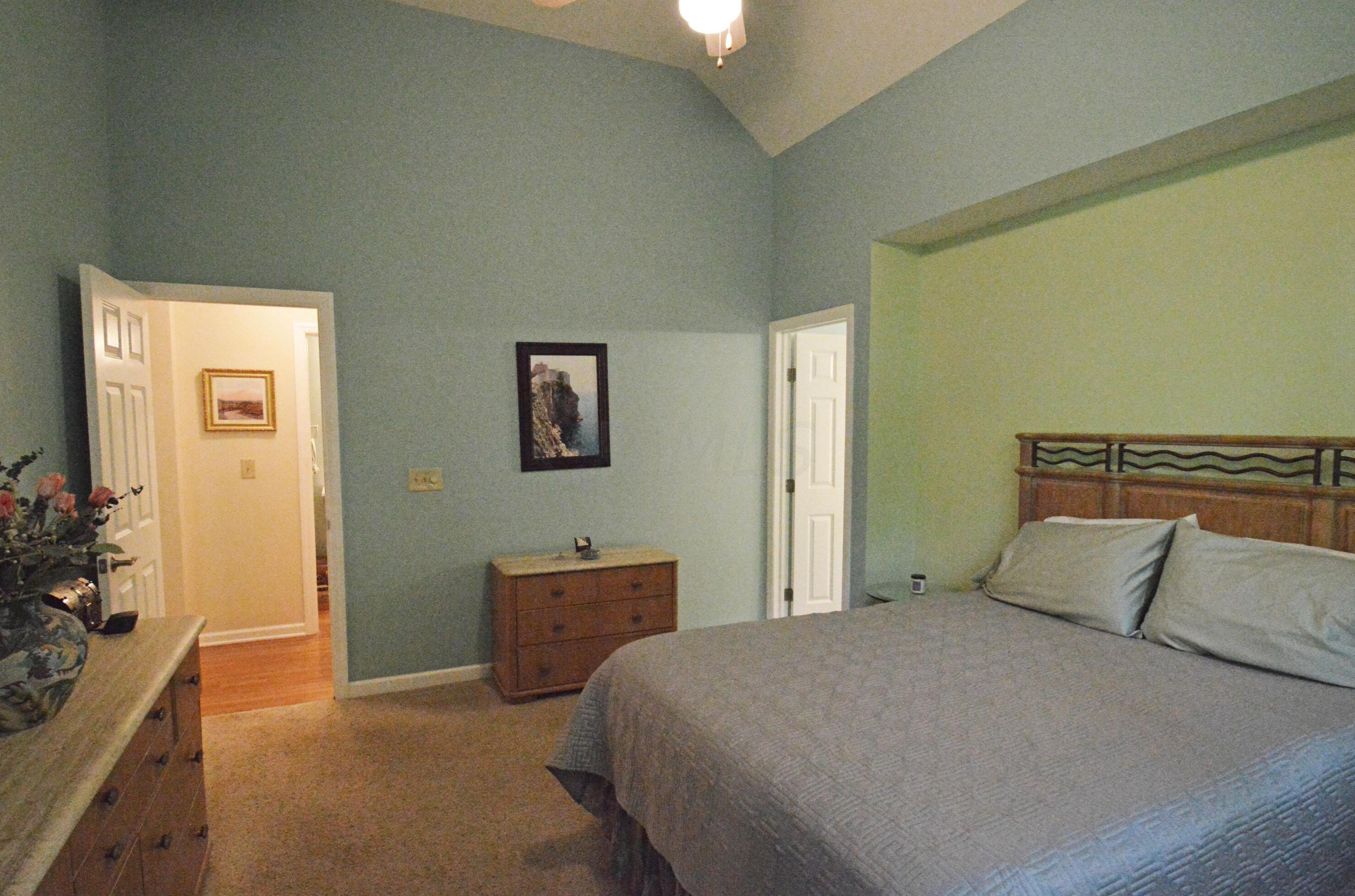 1203 Sanctuary Pl, Columbus OH 43230-8490 exterior