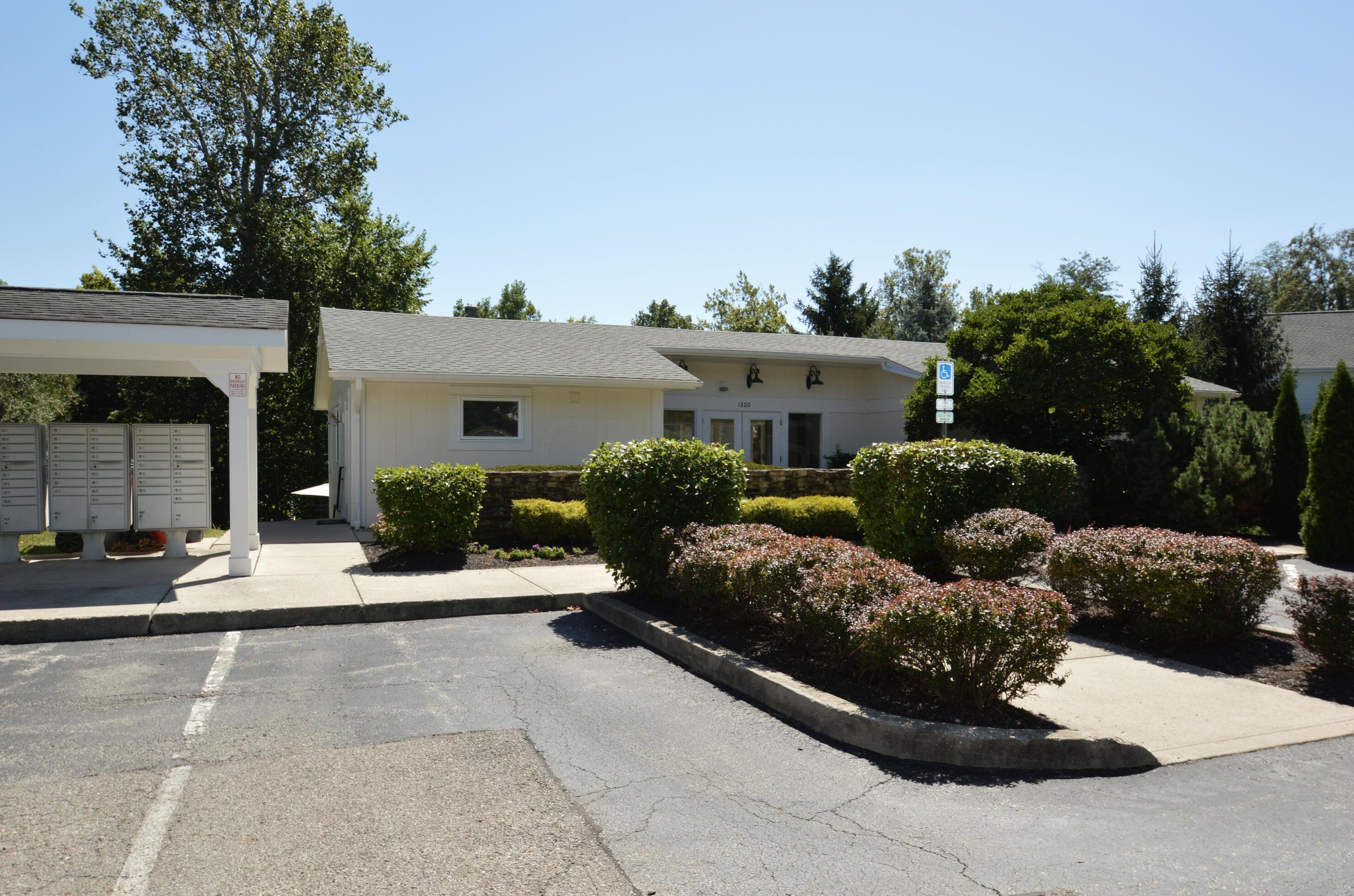 1203 Sanctuary Pl, Columbus OH 43230-8490 exterior