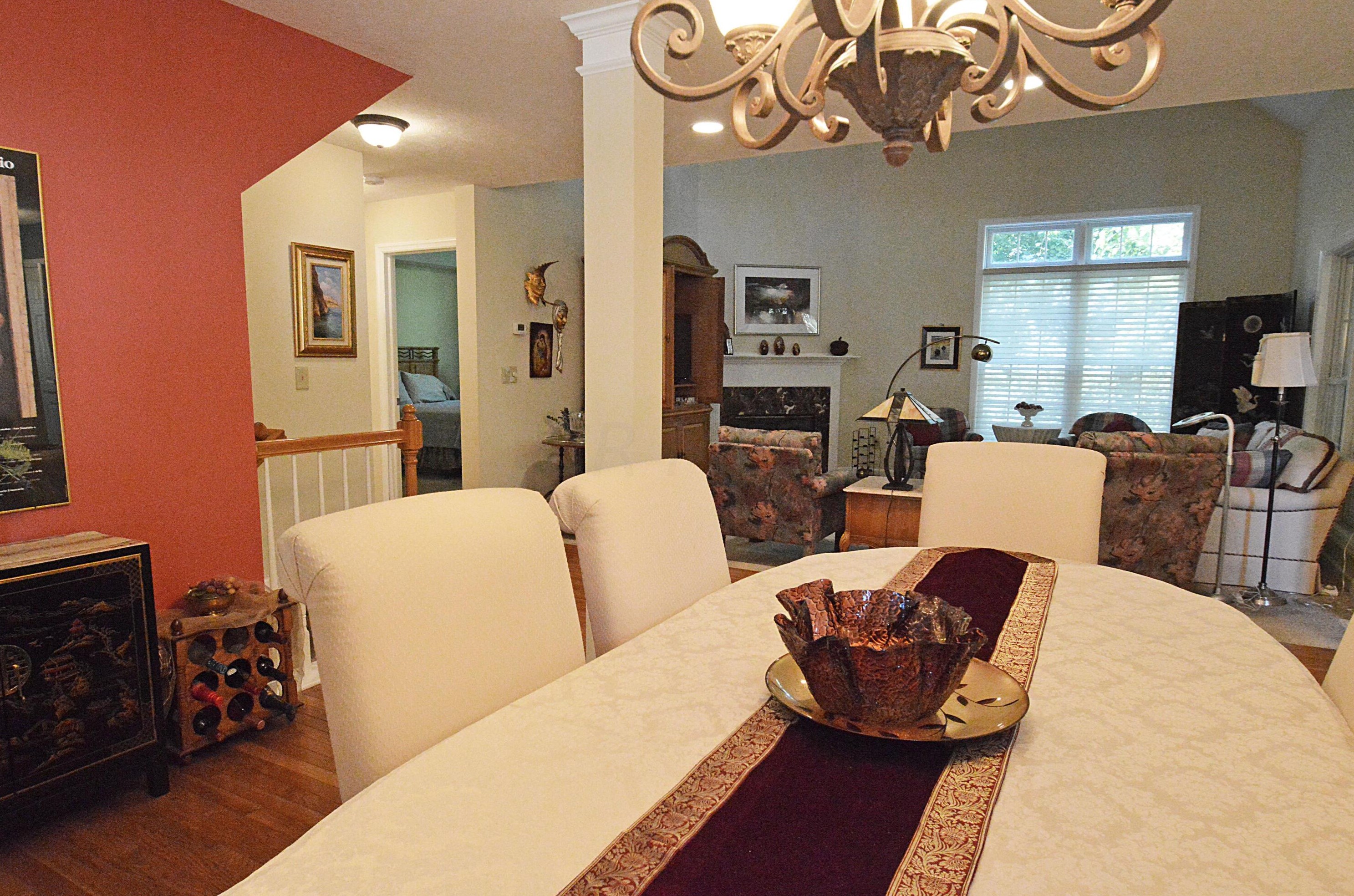 1203 Sanctuary Pl, Columbus OH 43230-8490 exterior