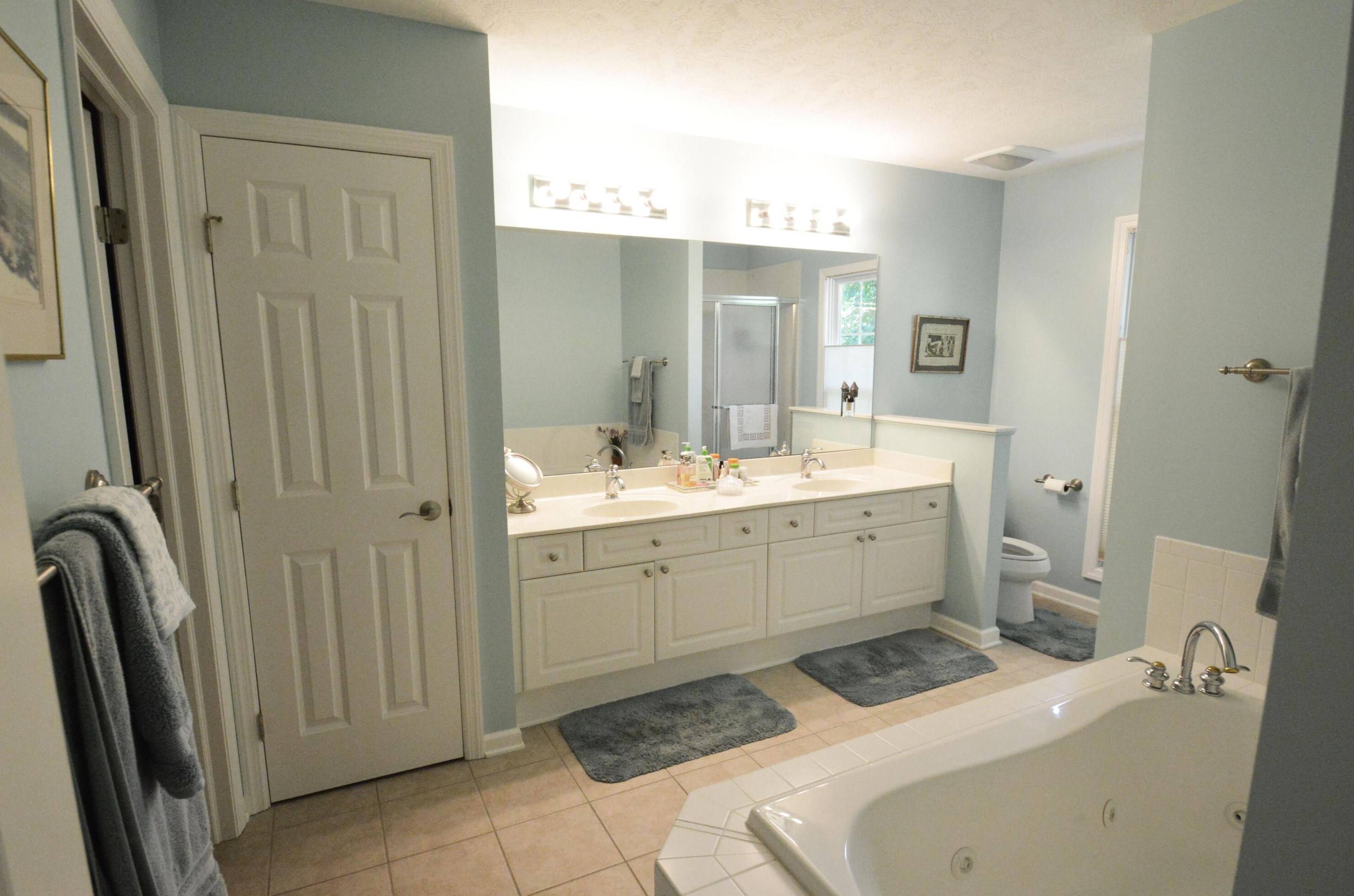 1203 Sanctuary Pl, Columbus OH 43230-8490 exterior