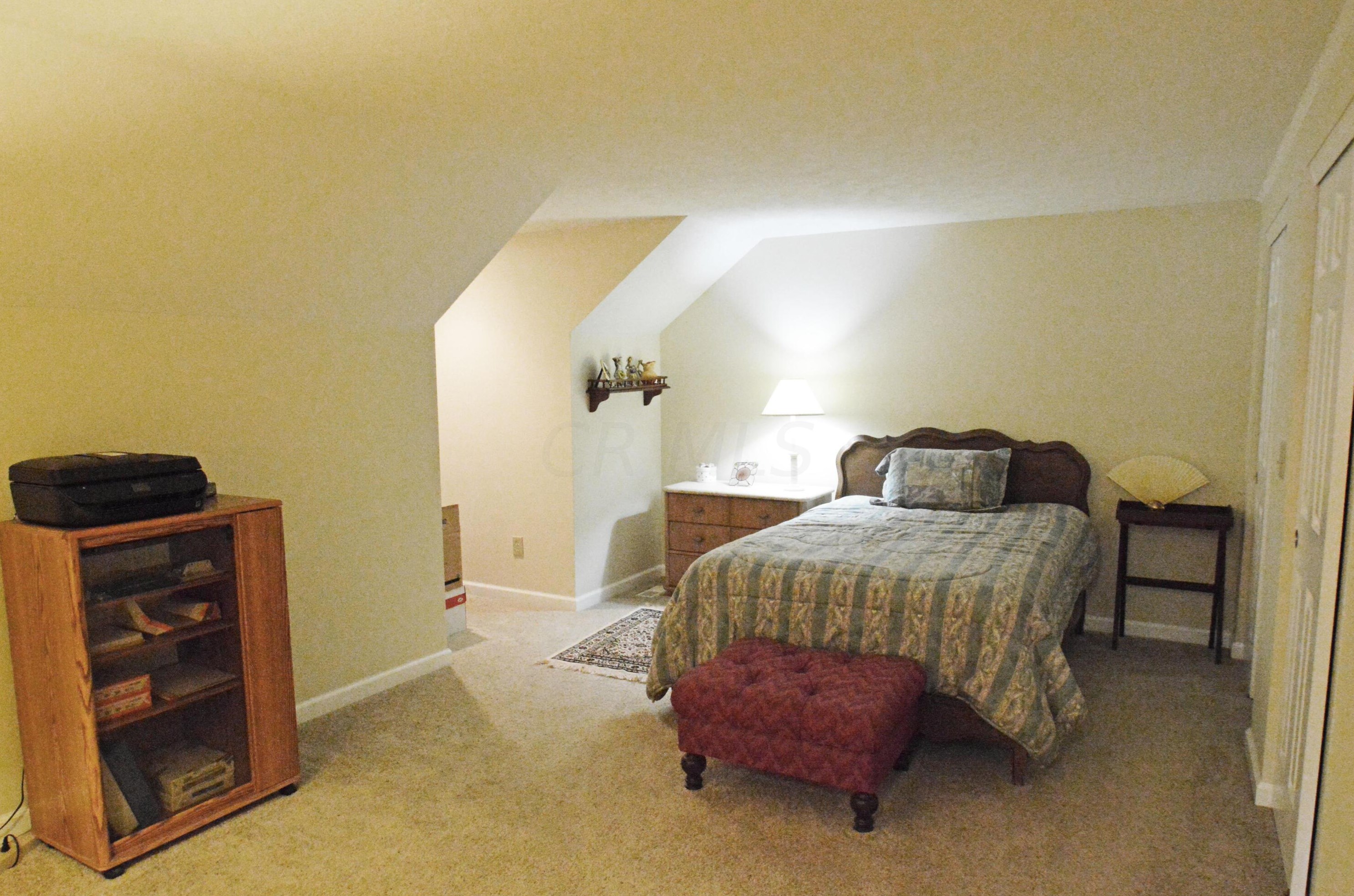 1203 Sanctuary Pl, Columbus OH 43230-8490 exterior