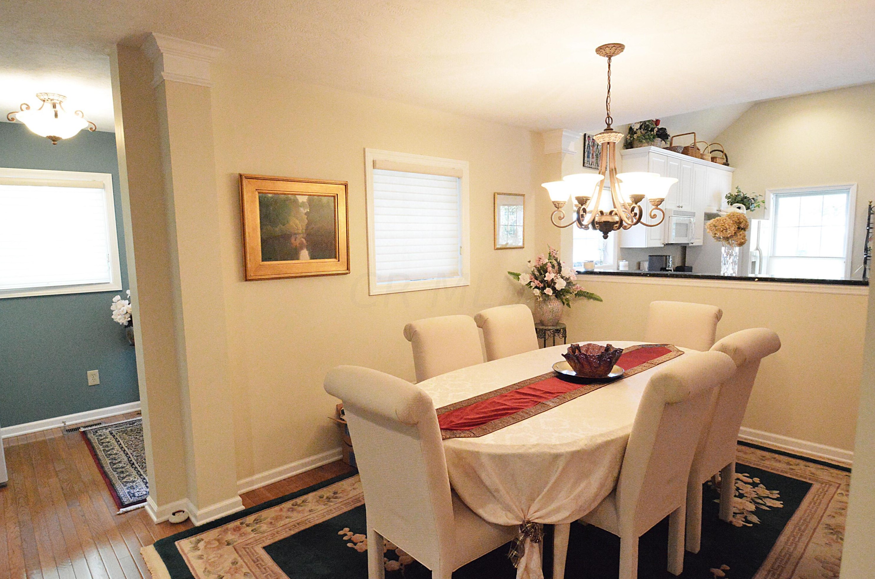 1203 Sanctuary Pl, Columbus OH 43230-8490 exterior