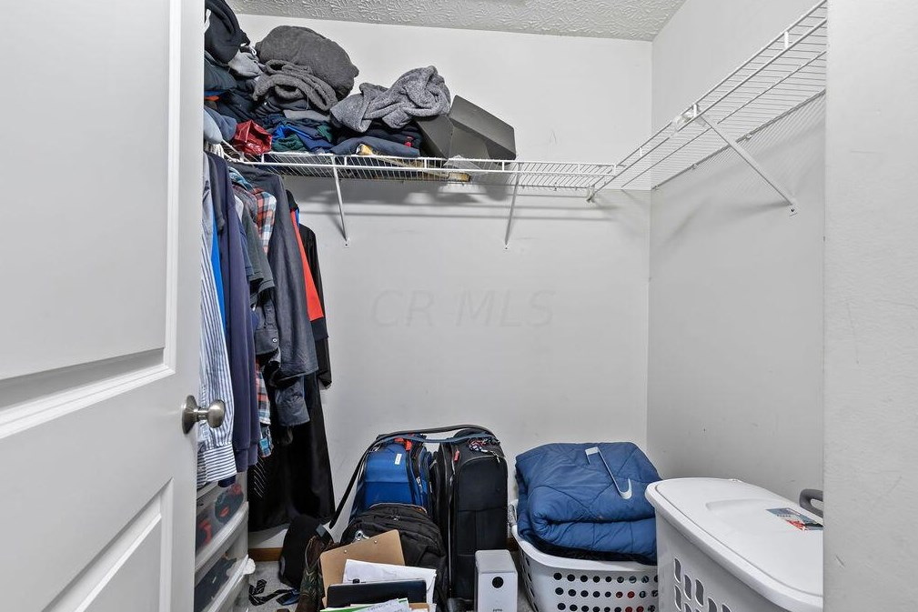 1364 Tenagra Way, Columbus OH 43228-9192 exterior