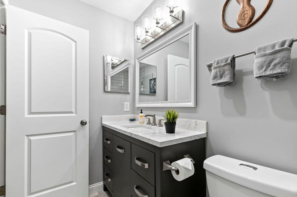 1364 Tenagra Way, Columbus OH 43228-9192 exterior