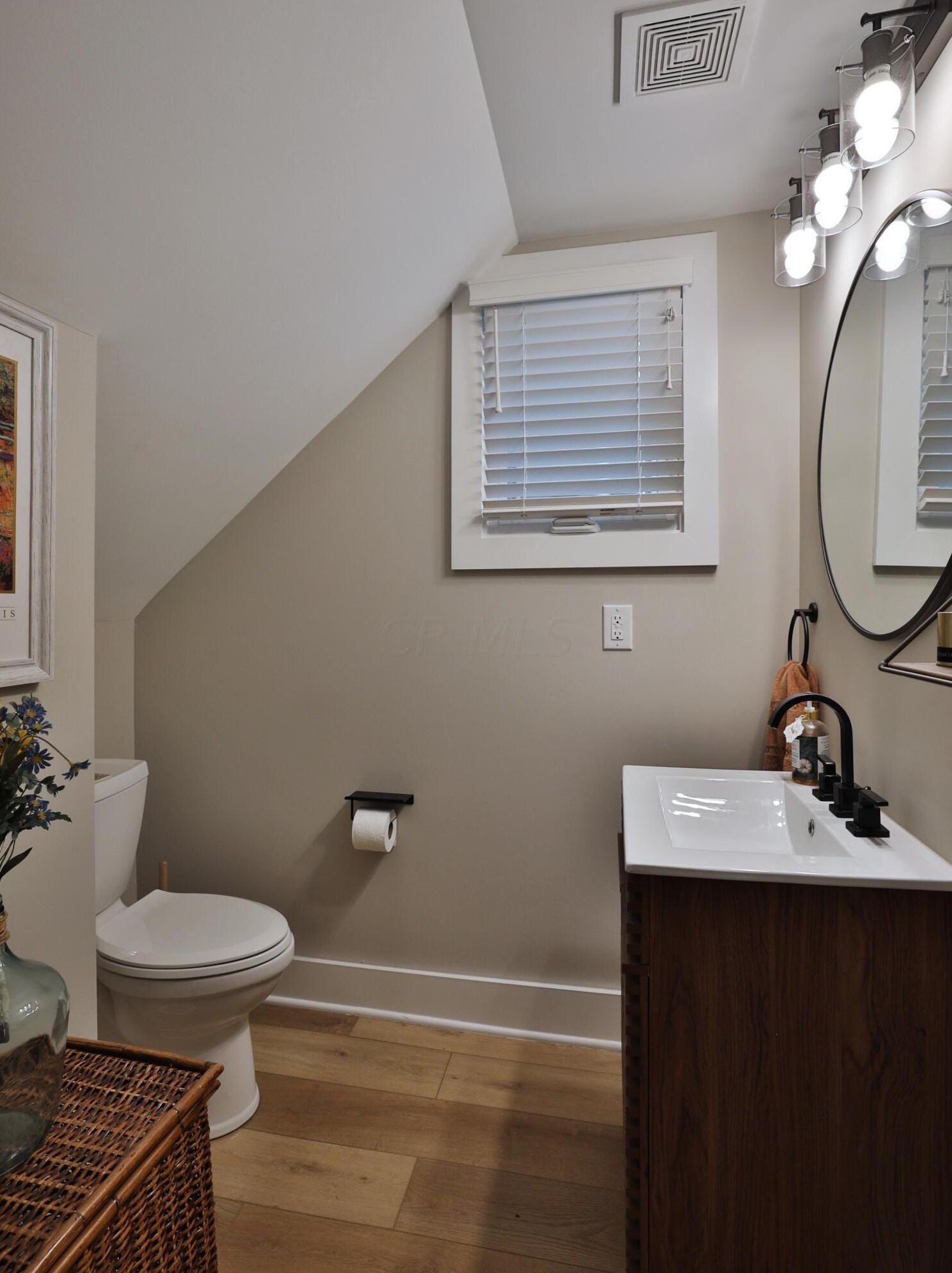 119 Champion Ave, Columbus OH 43203-1559 exterior