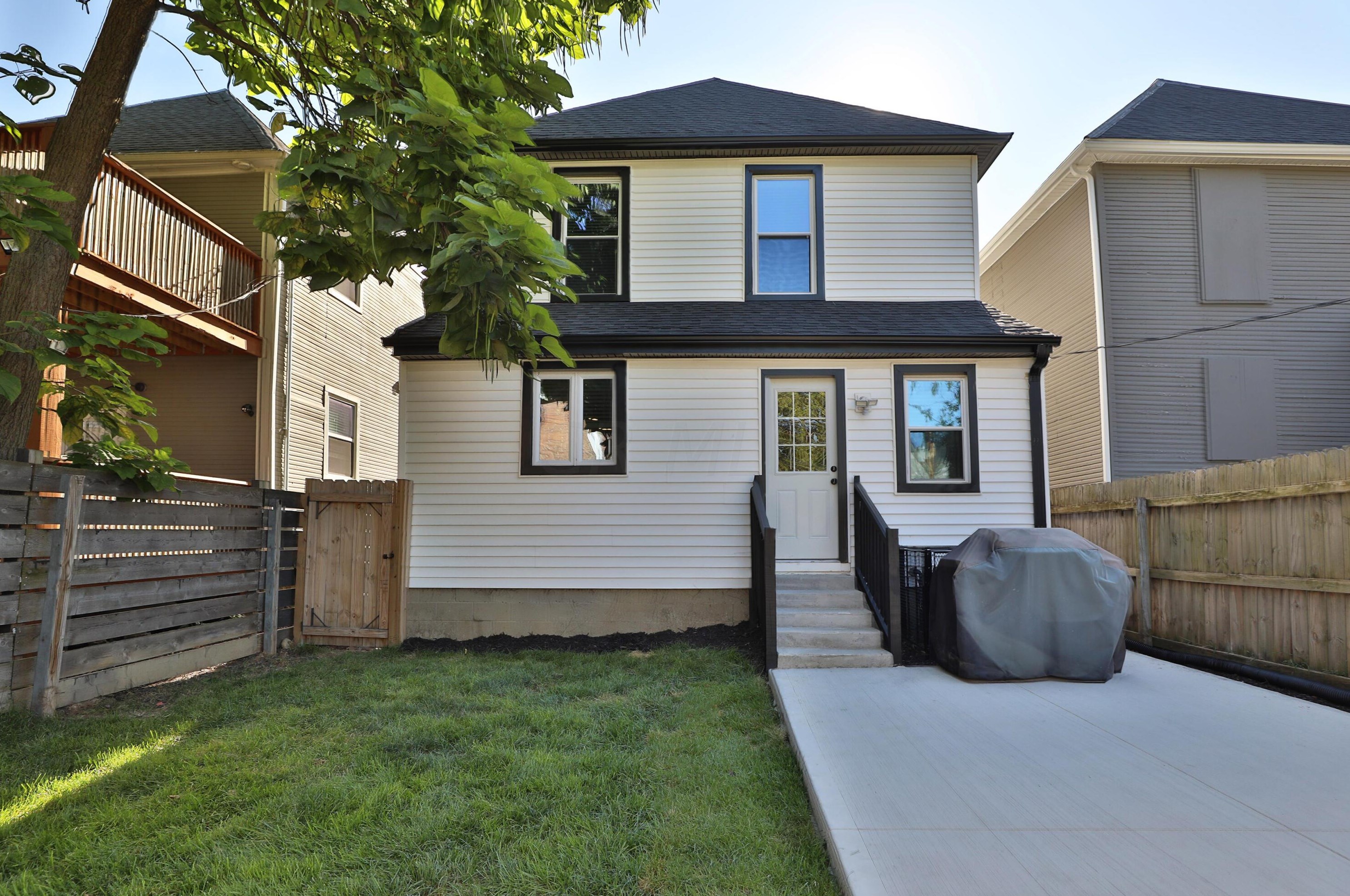 119 Champion Ave, Columbus OH 43203-1559 exterior