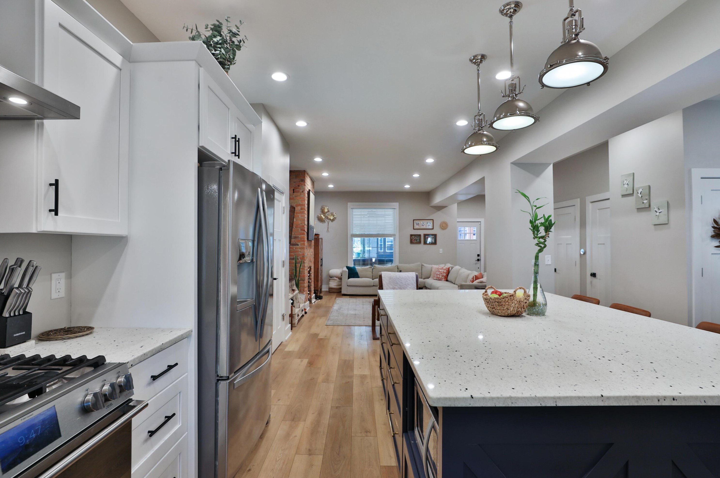 119 Champion Ave, Columbus OH 43203-1559 exterior