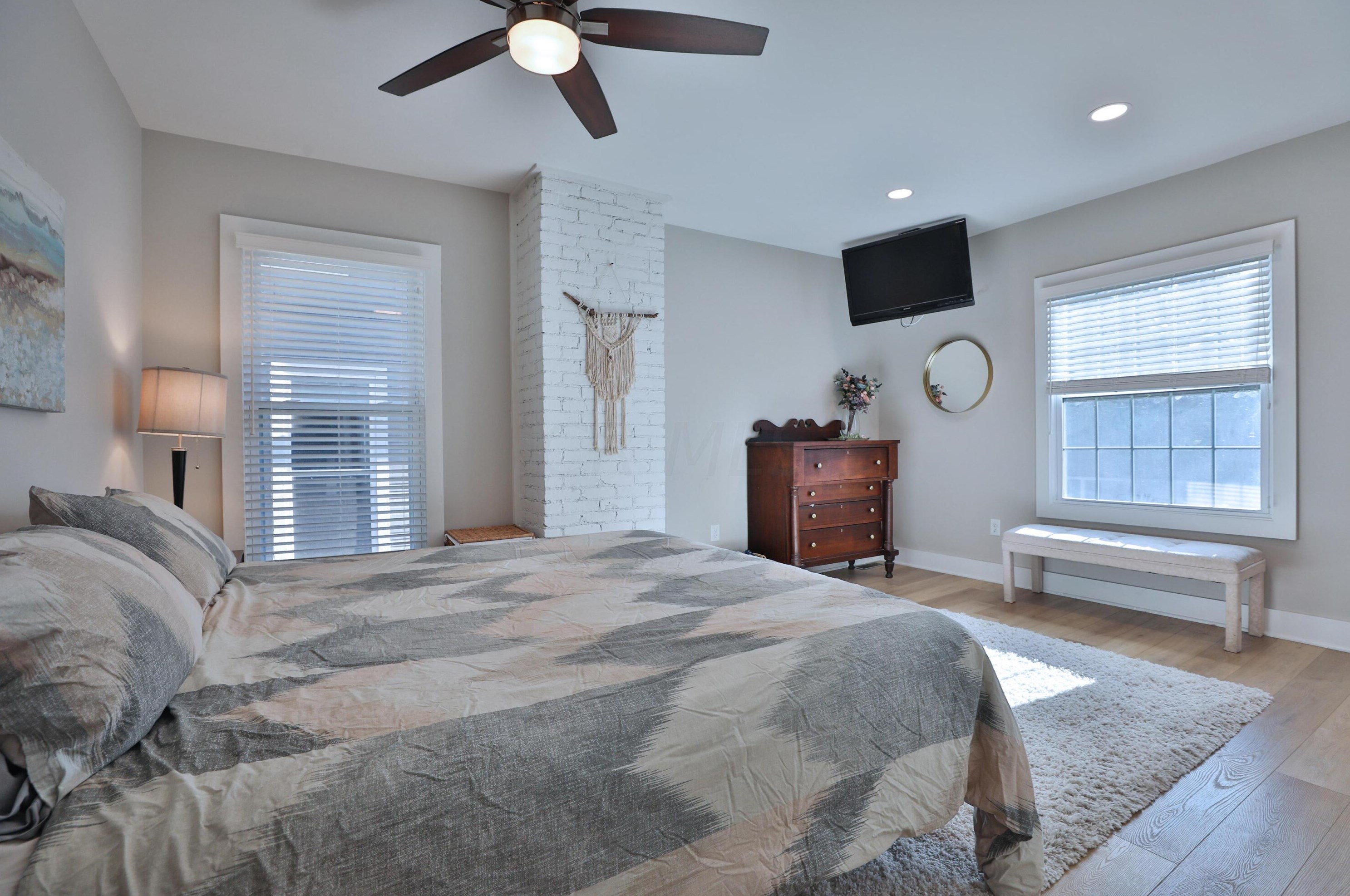 119 Champion Ave, Columbus OH 43203-1559 exterior