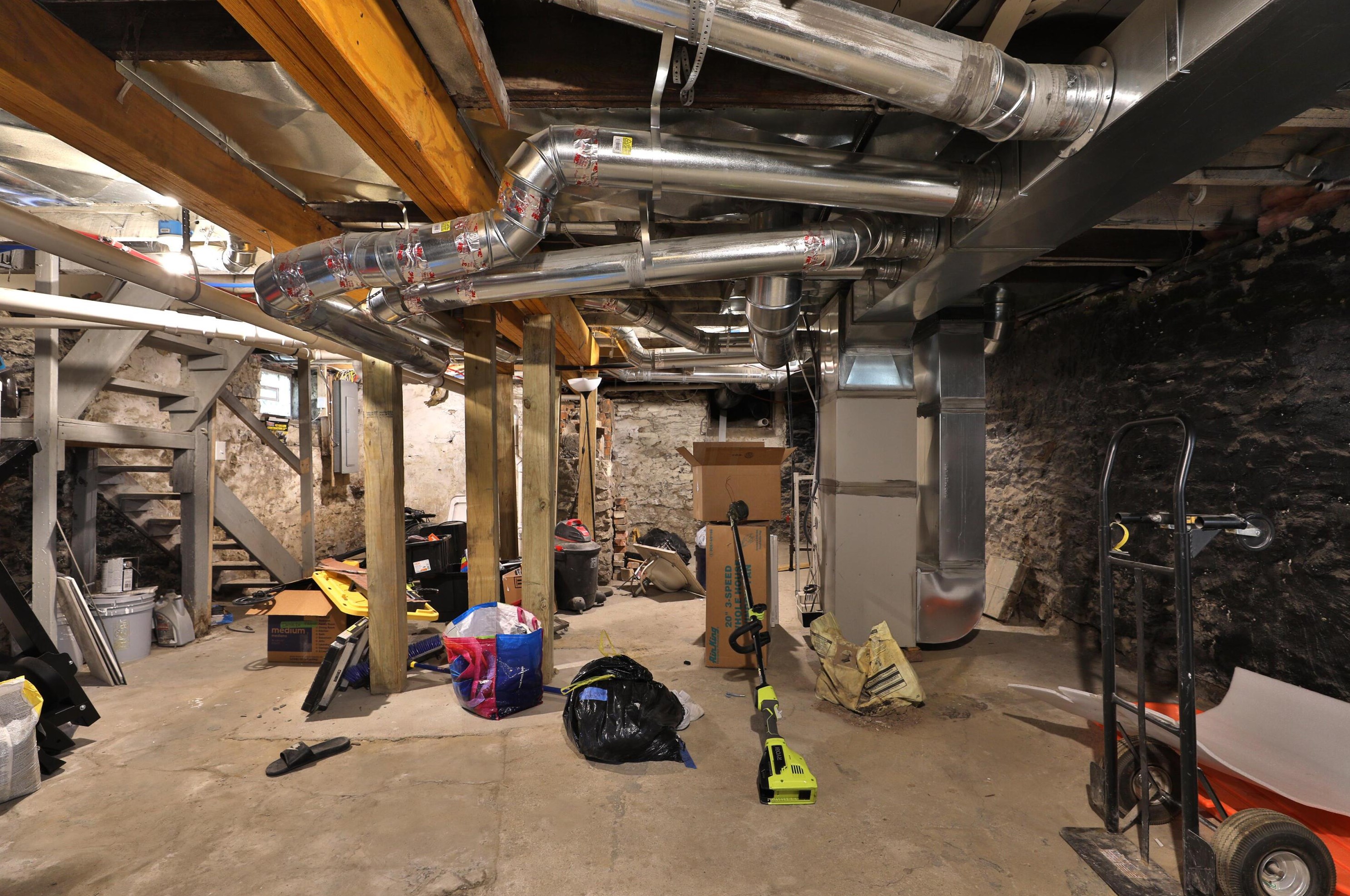 119 Champion Ave, Columbus OH 43203-1559 exterior