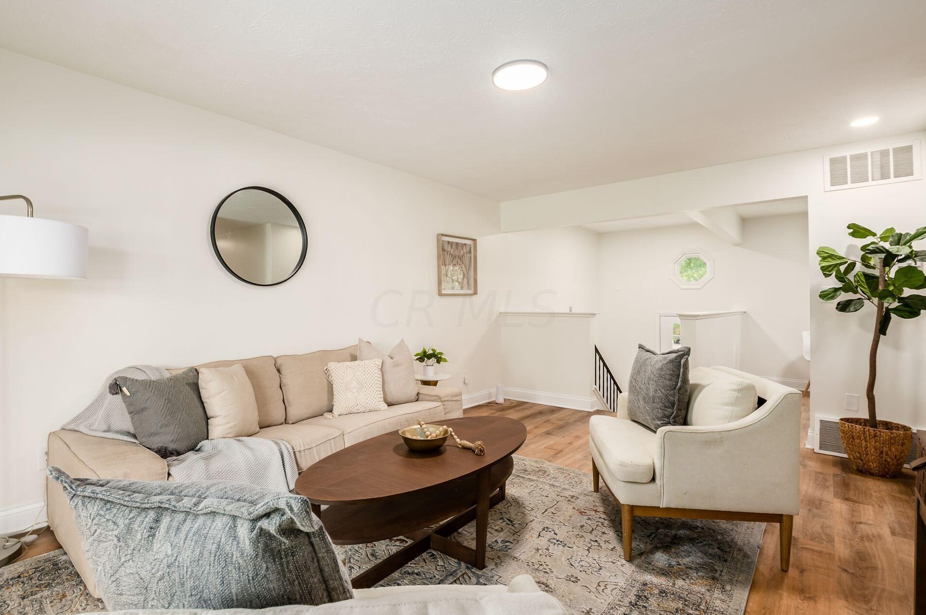 3889 Frazier Rd, Columbus OH 43207-4132 exterior