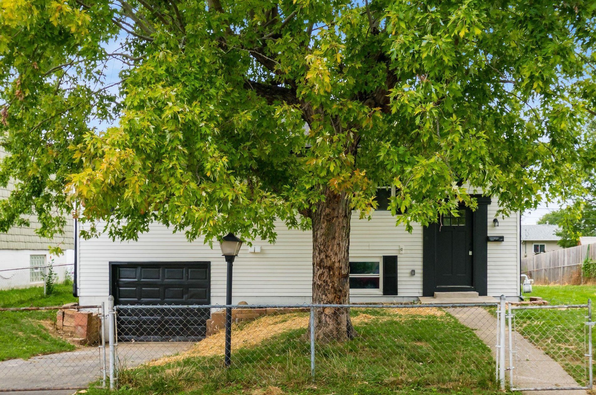 3889 Frazier Rd, Columbus OH 43207-4132 exterior