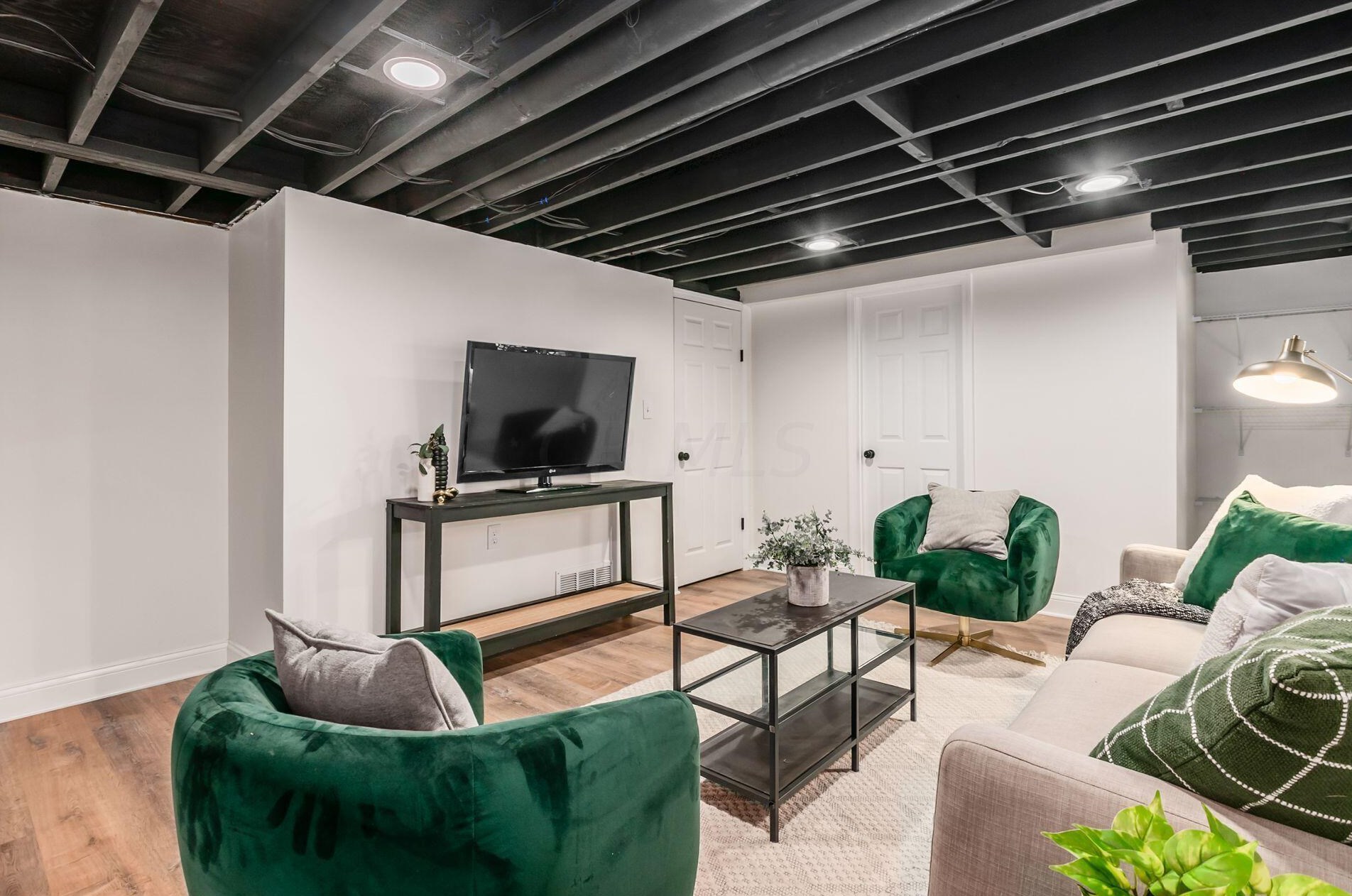 3889 Frazier Rd, Columbus OH 43207-4132 exterior