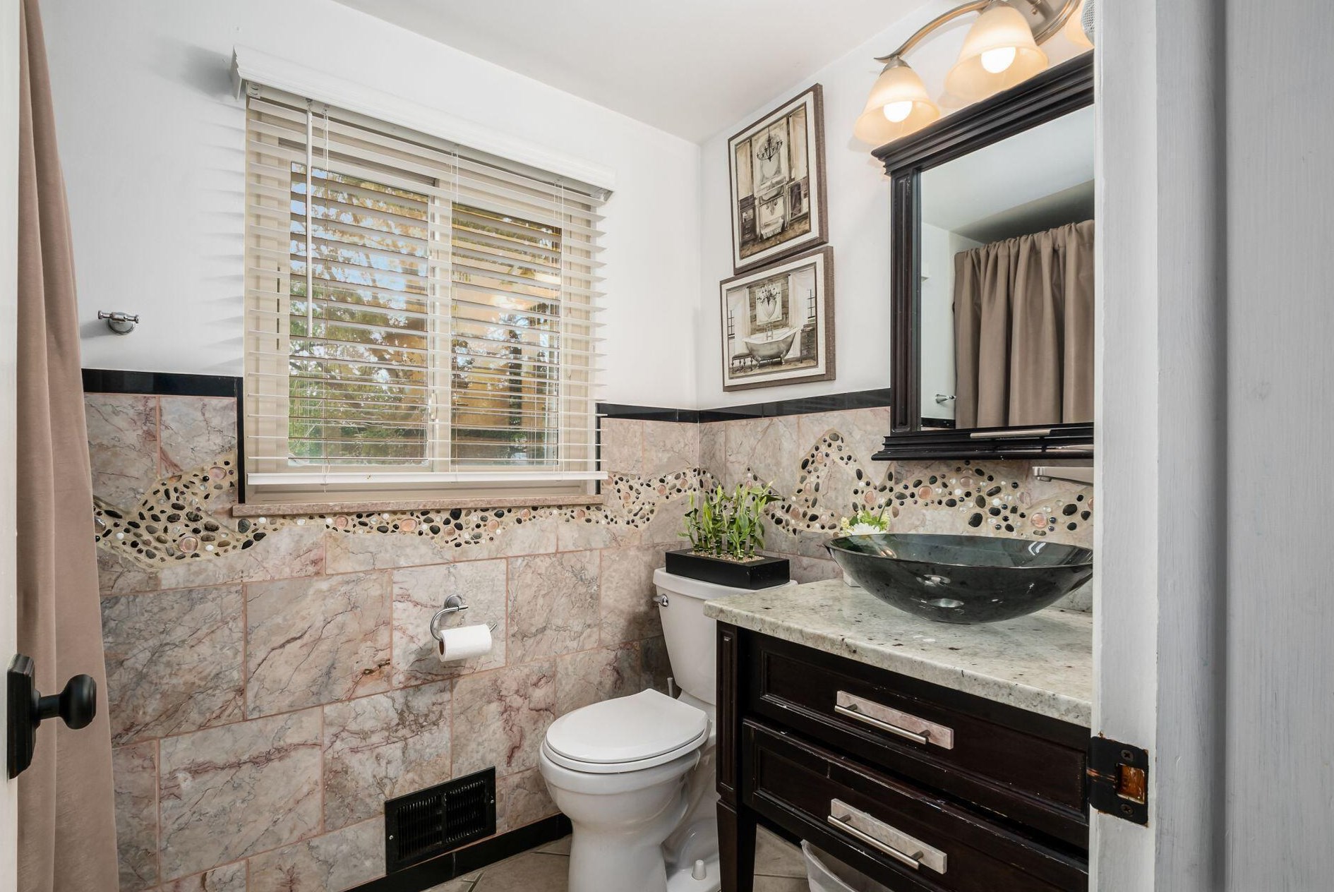 315 Kellner Rd, Columbus OH  43209-2044 exterior