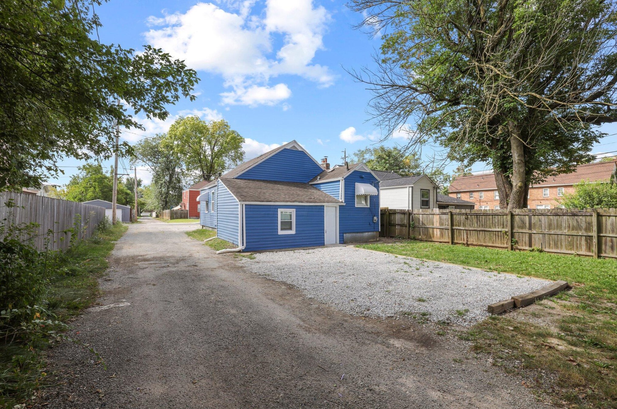 1068 Deshler Ave, Columbus OH  43206-2655 exterior