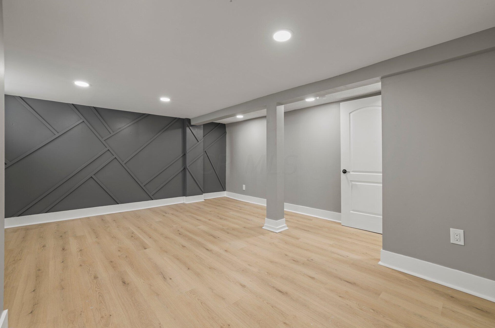 1068 Deshler Ave, Columbus OH  43206-2655 exterior