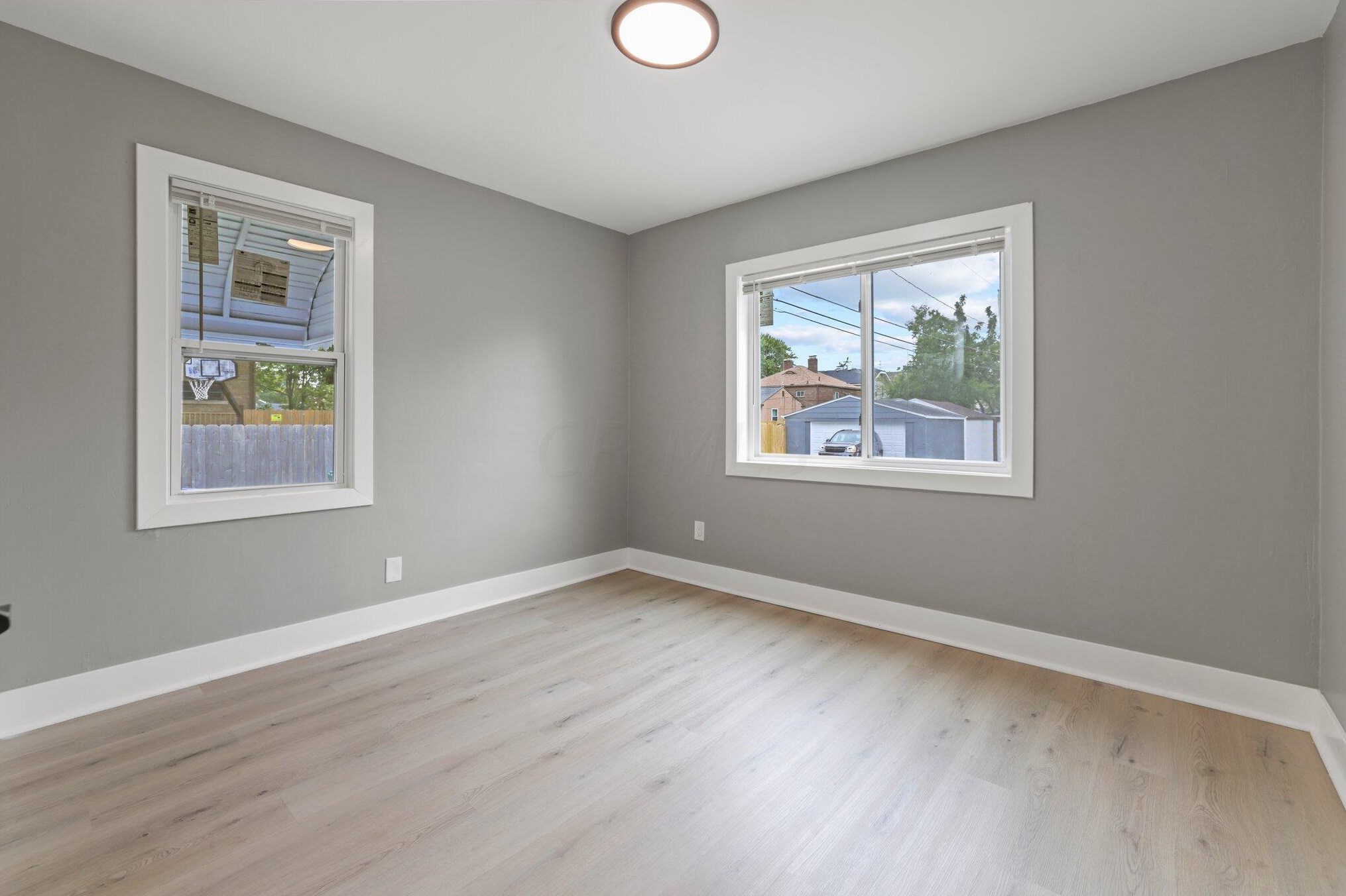 1068 Deshler Ave, Columbus OH  43206-2655 exterior