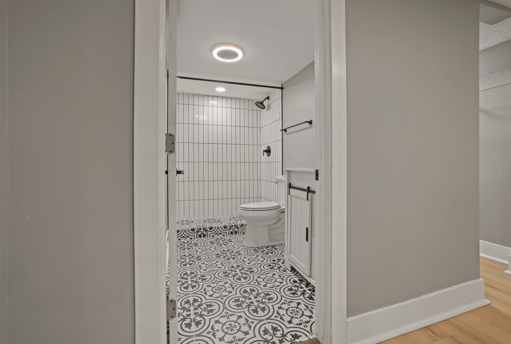 1068 Deshler Ave, Columbus OH  43206-2655 exterior