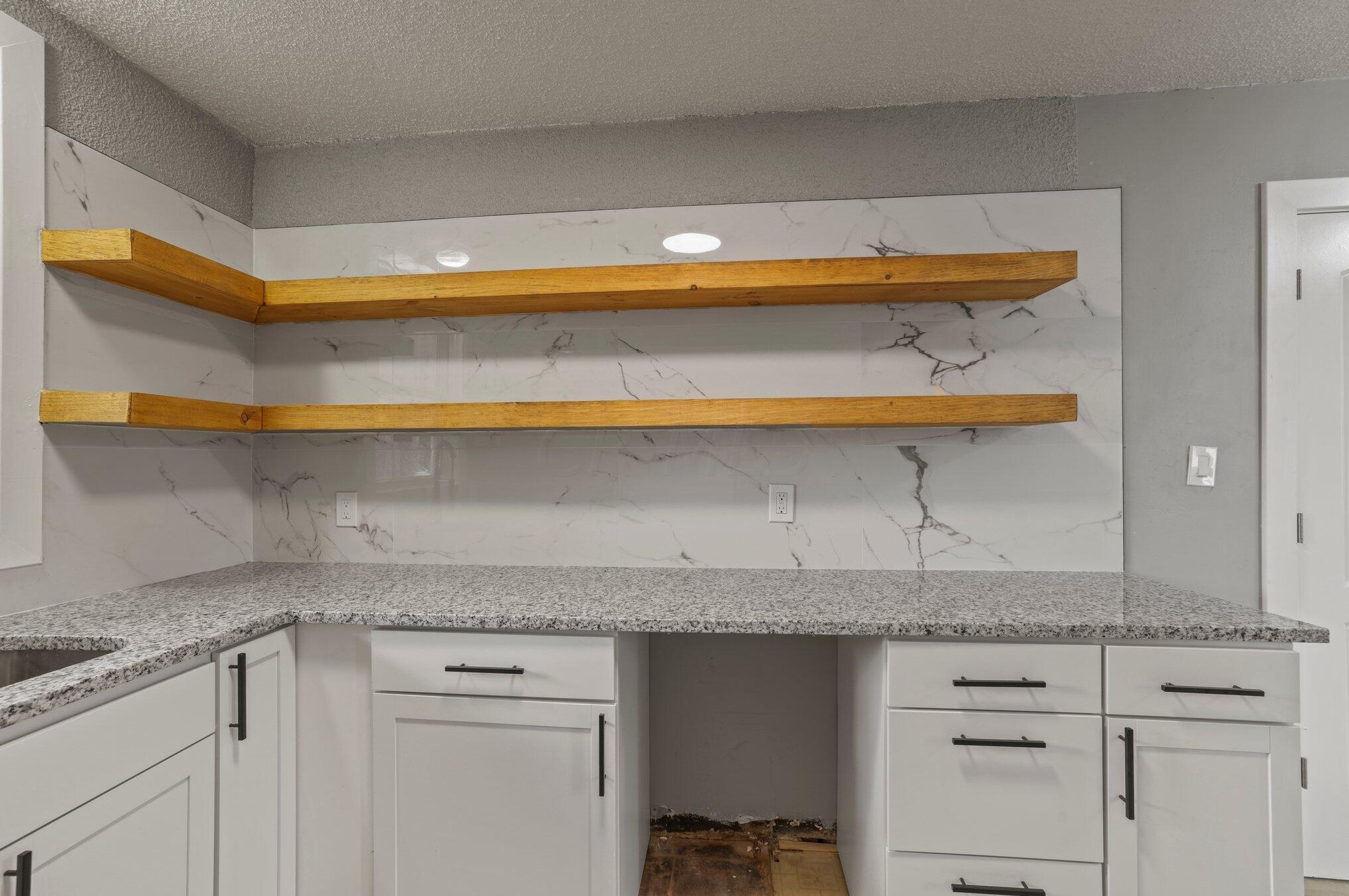 1068 Deshler Ave, Columbus OH  43206-2655 exterior