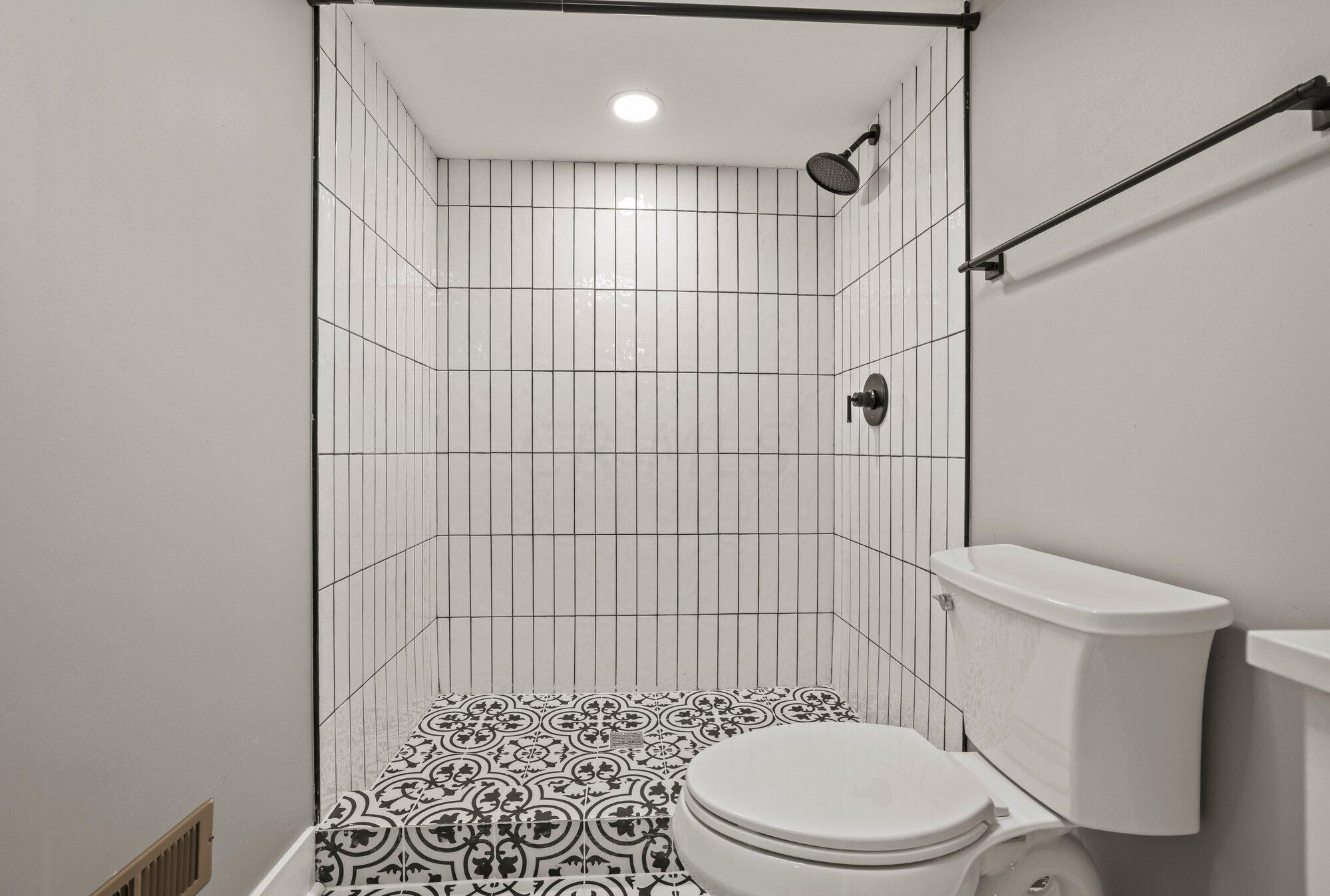 1068 Deshler Ave, Columbus OH  43206-2655 exterior