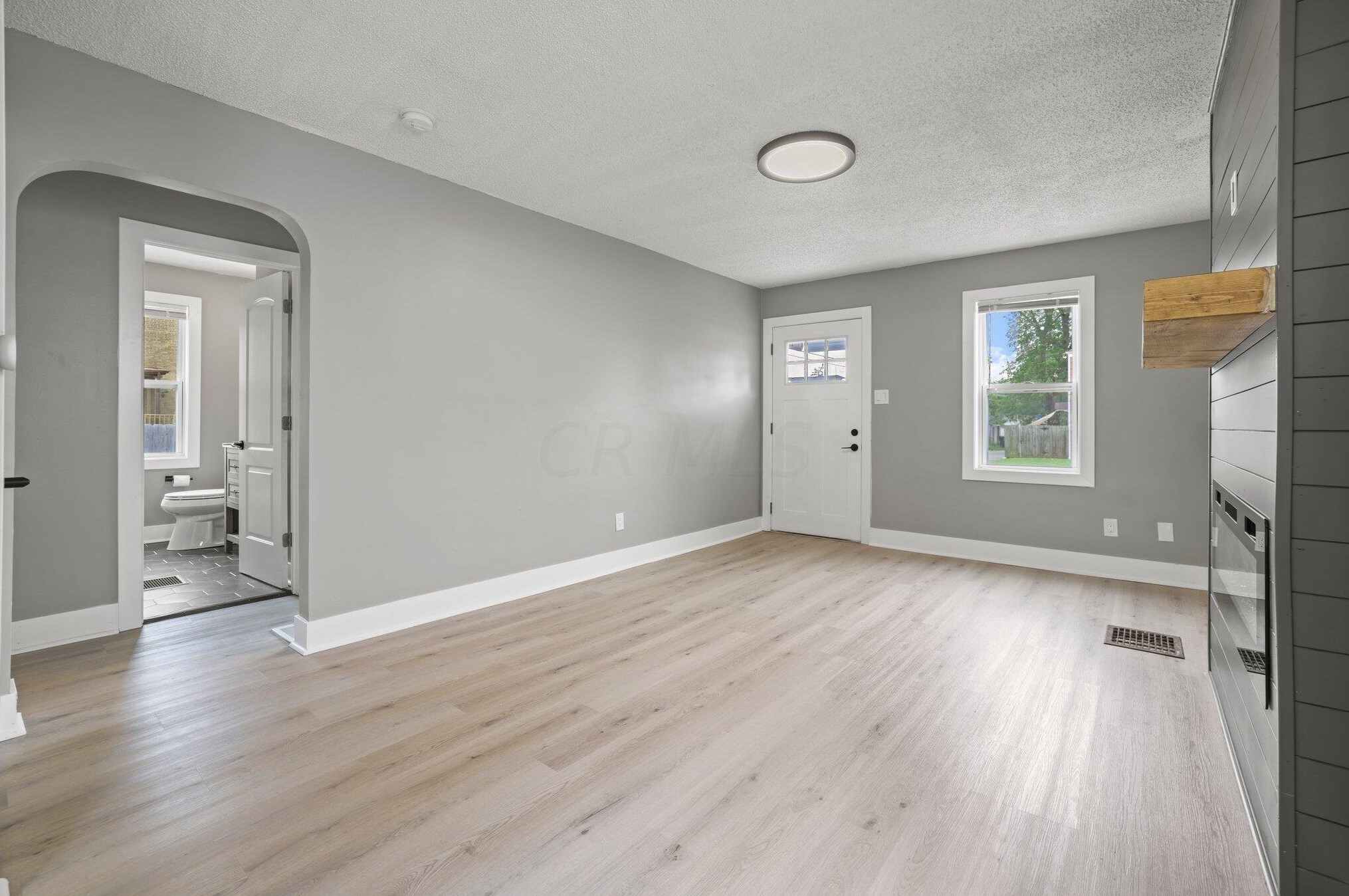 1068 Deshler Ave, Columbus OH  43206-2655 exterior