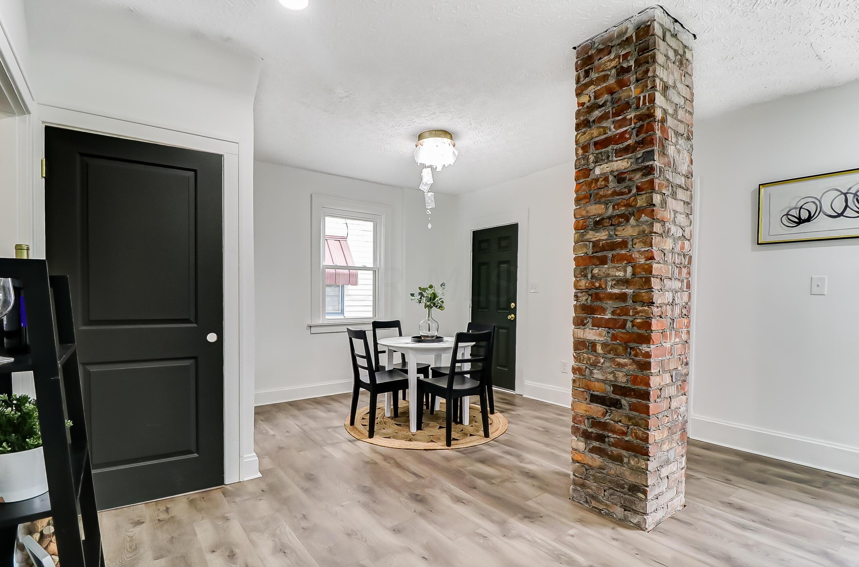 261 Eldon Ave, Columbus OH 43204-3702 exterior