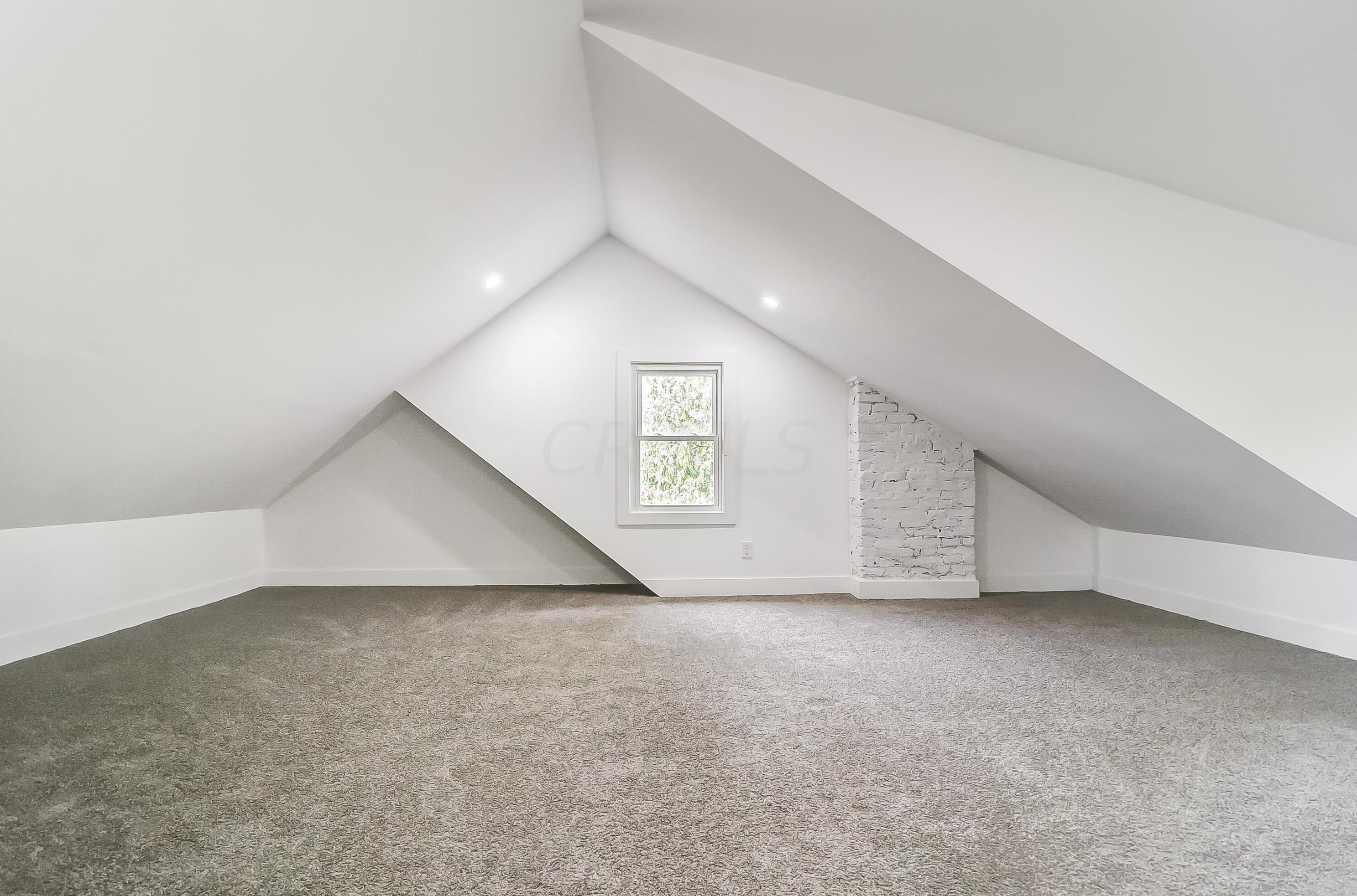 261 Eldon Ave, Columbus OH 43204-3702 exterior