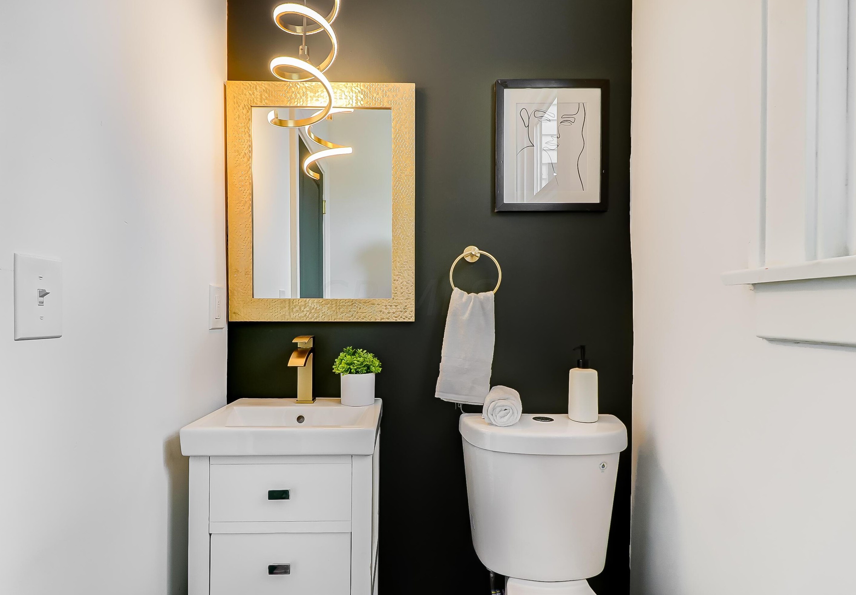 261 Eldon Ave, Columbus OH 43204-3702 exterior