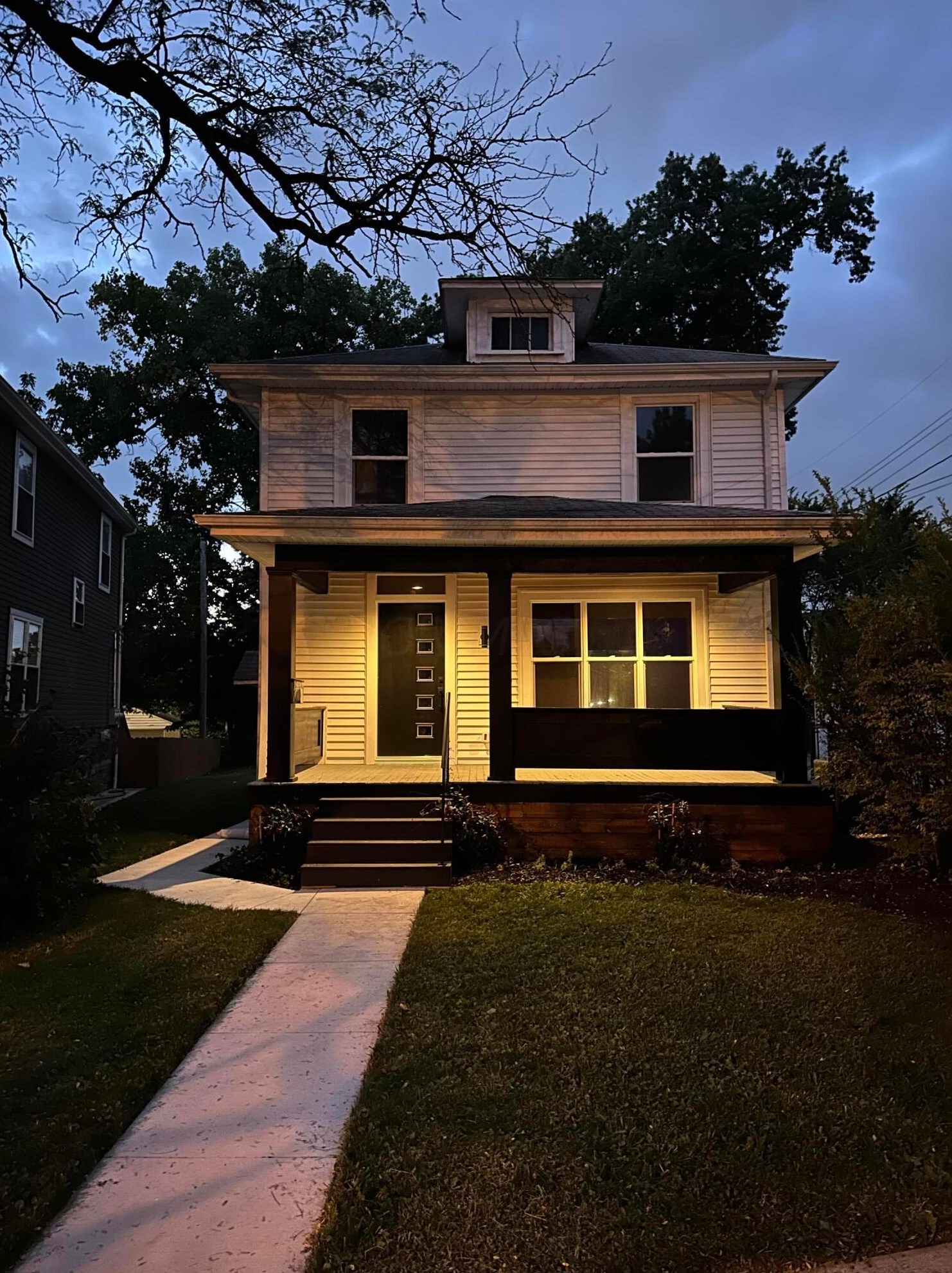 2871 Findley Ave, Columbus OH  43202-2319 exterior