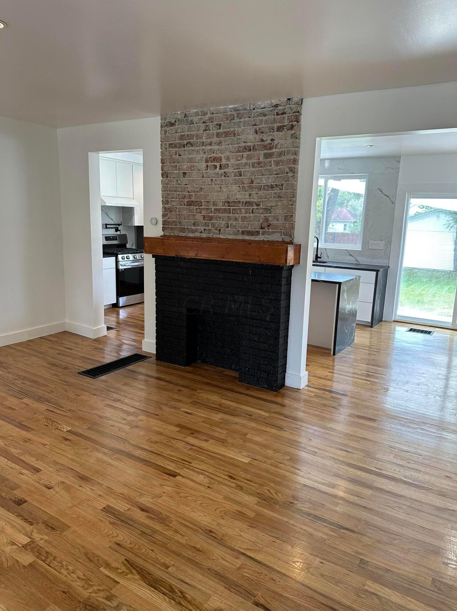 2871 Findley Ave, Columbus OH  43202-2319 exterior