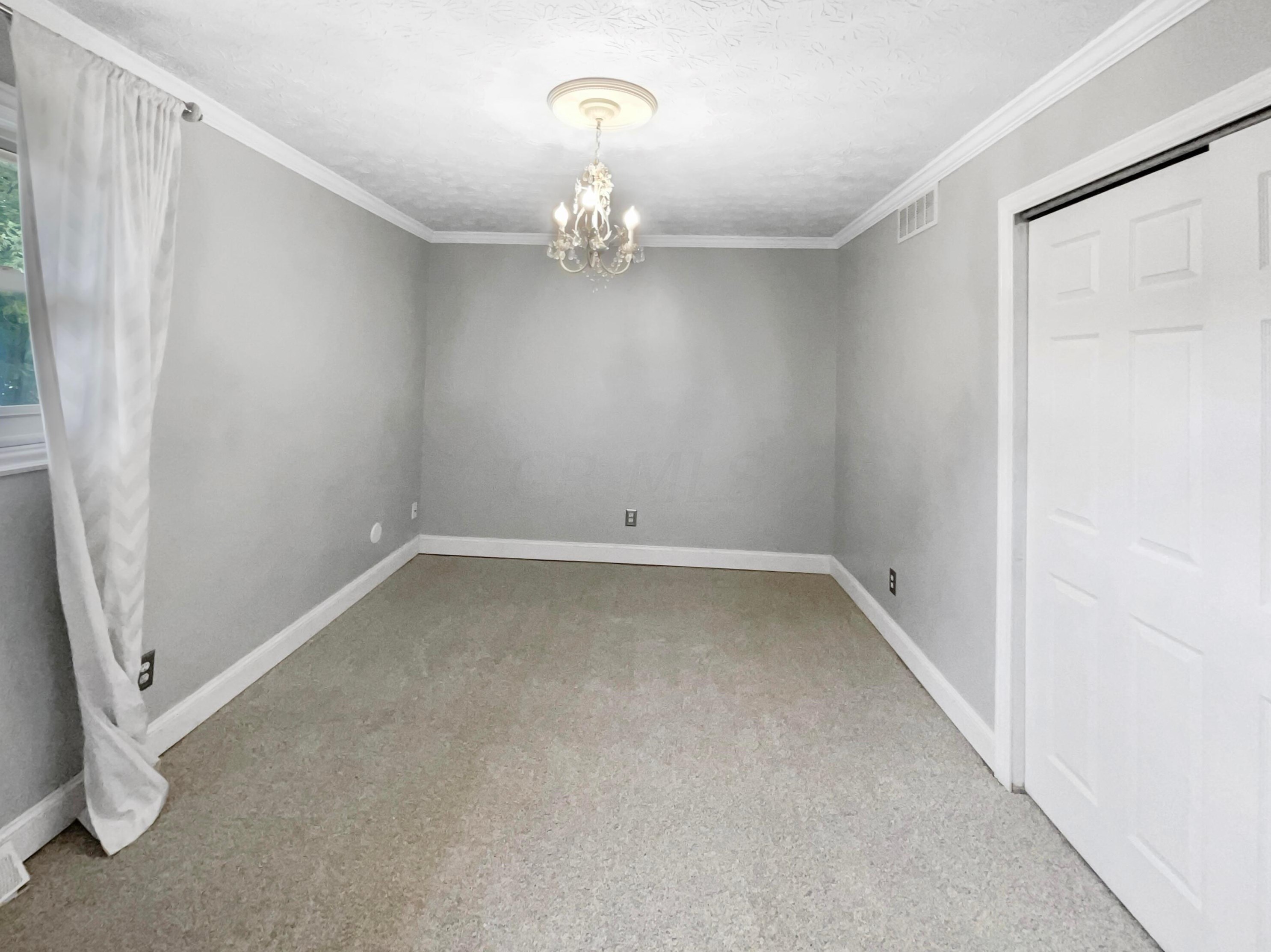 1737 Demorest Rd, Columbus OH  43228-6441 exterior