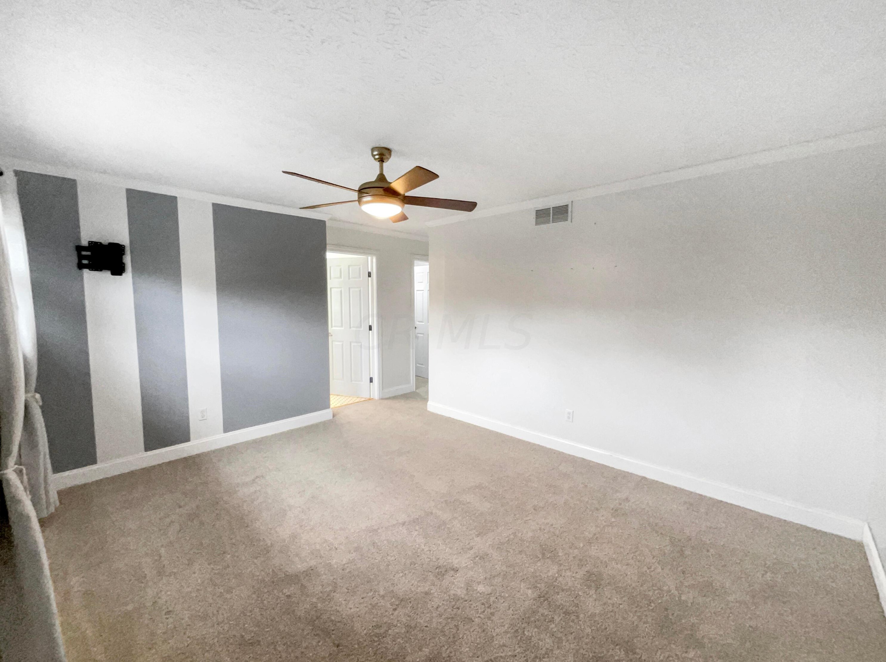 1737 Demorest Rd, Columbus OH  43228-6441 exterior