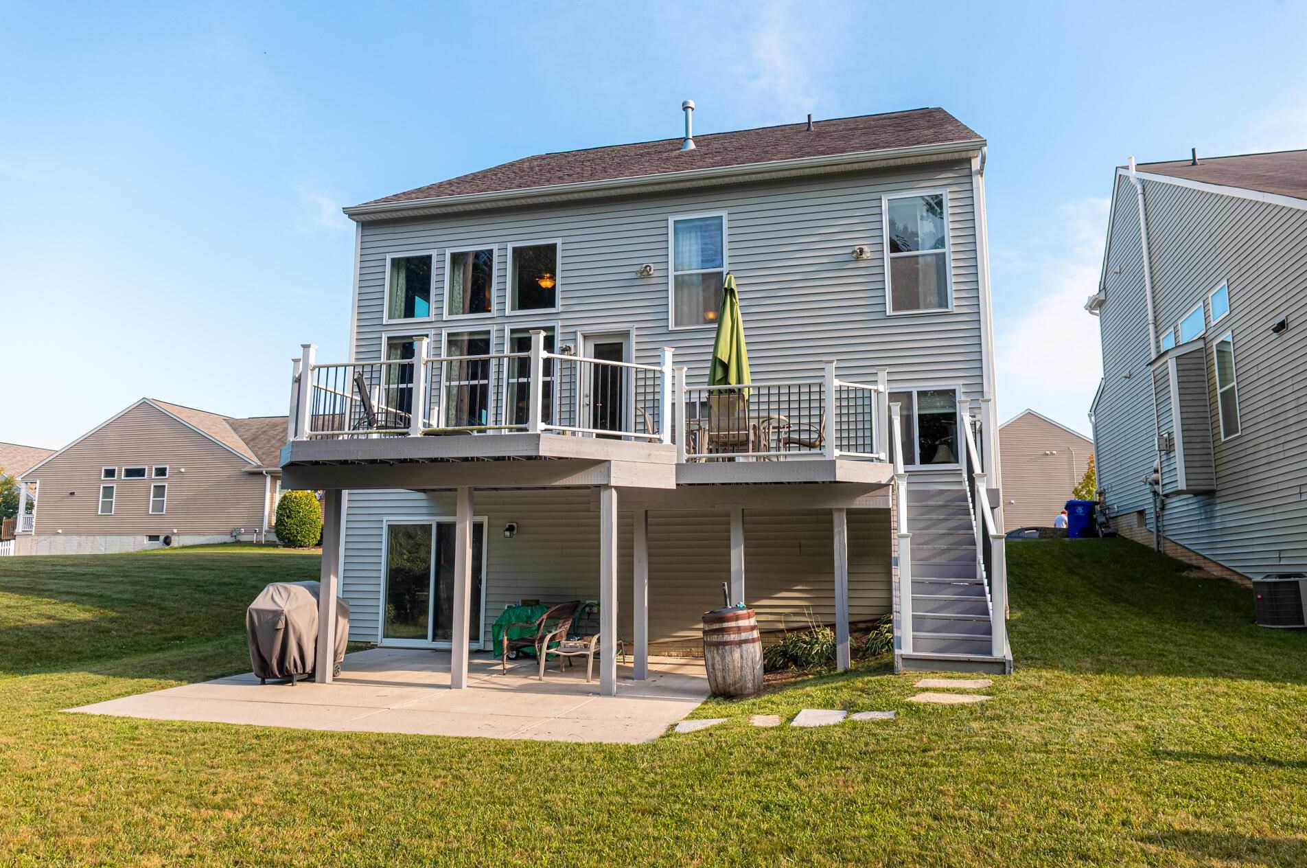 6246 Stockton Trl Way, Columbus OH 43213-4448 exterior