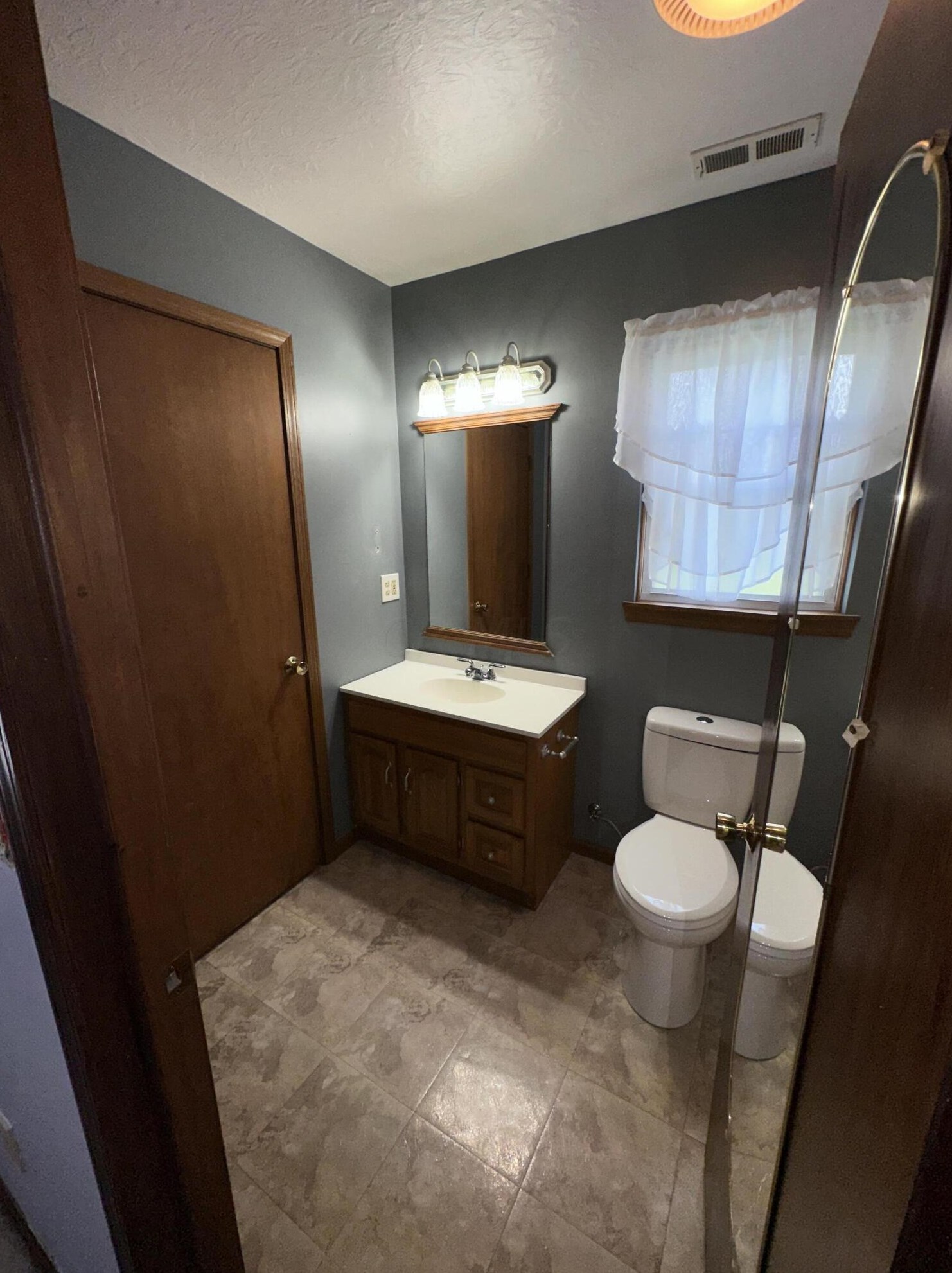 500 Murray Hl Rd, Columbus OH 43228-4912 exterior