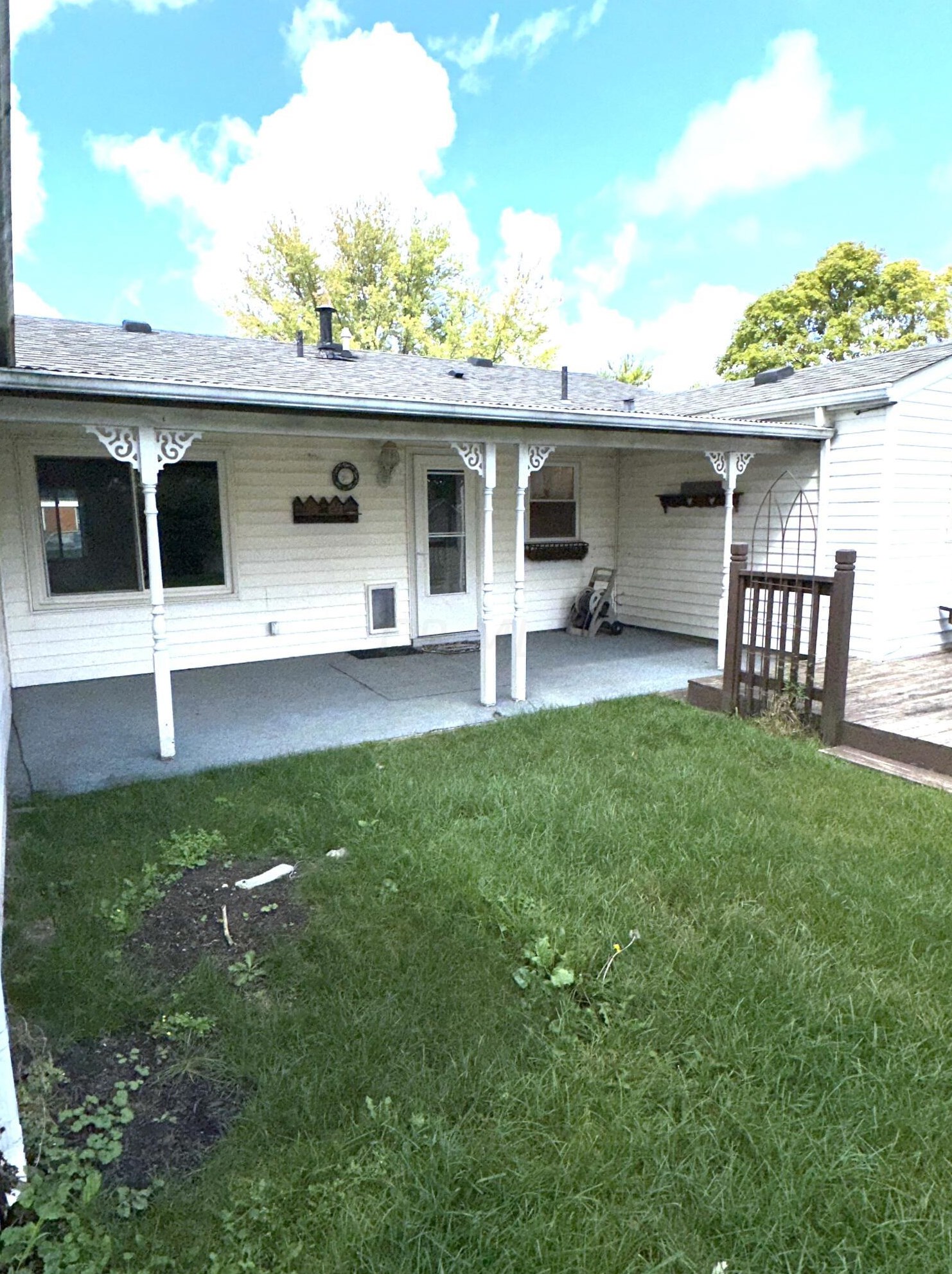 500 Murray Hl Rd, Columbus OH 43228-4912 exterior