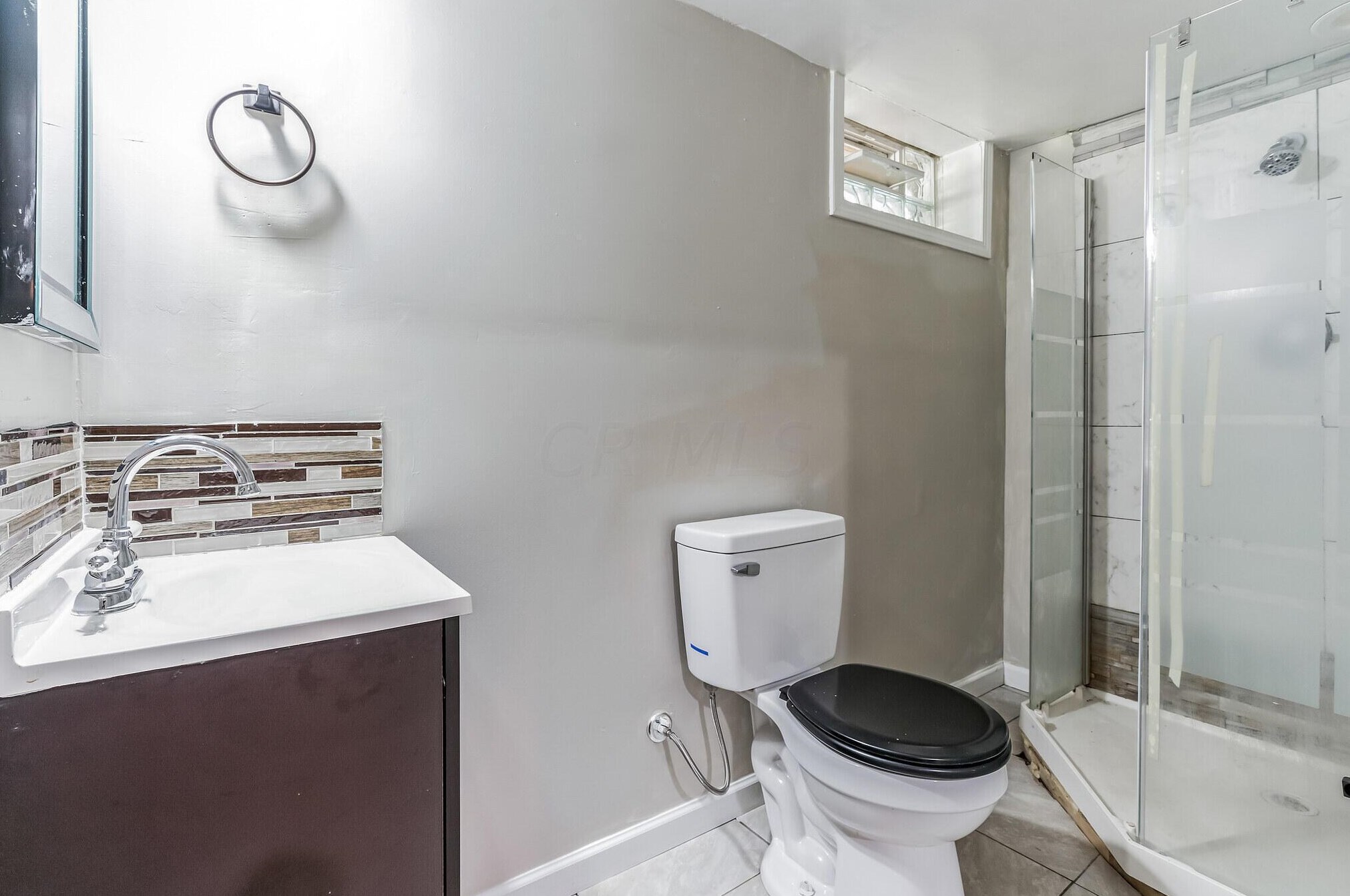 2495 Jeri Ave, Columbus OH  43219-1338 exterior