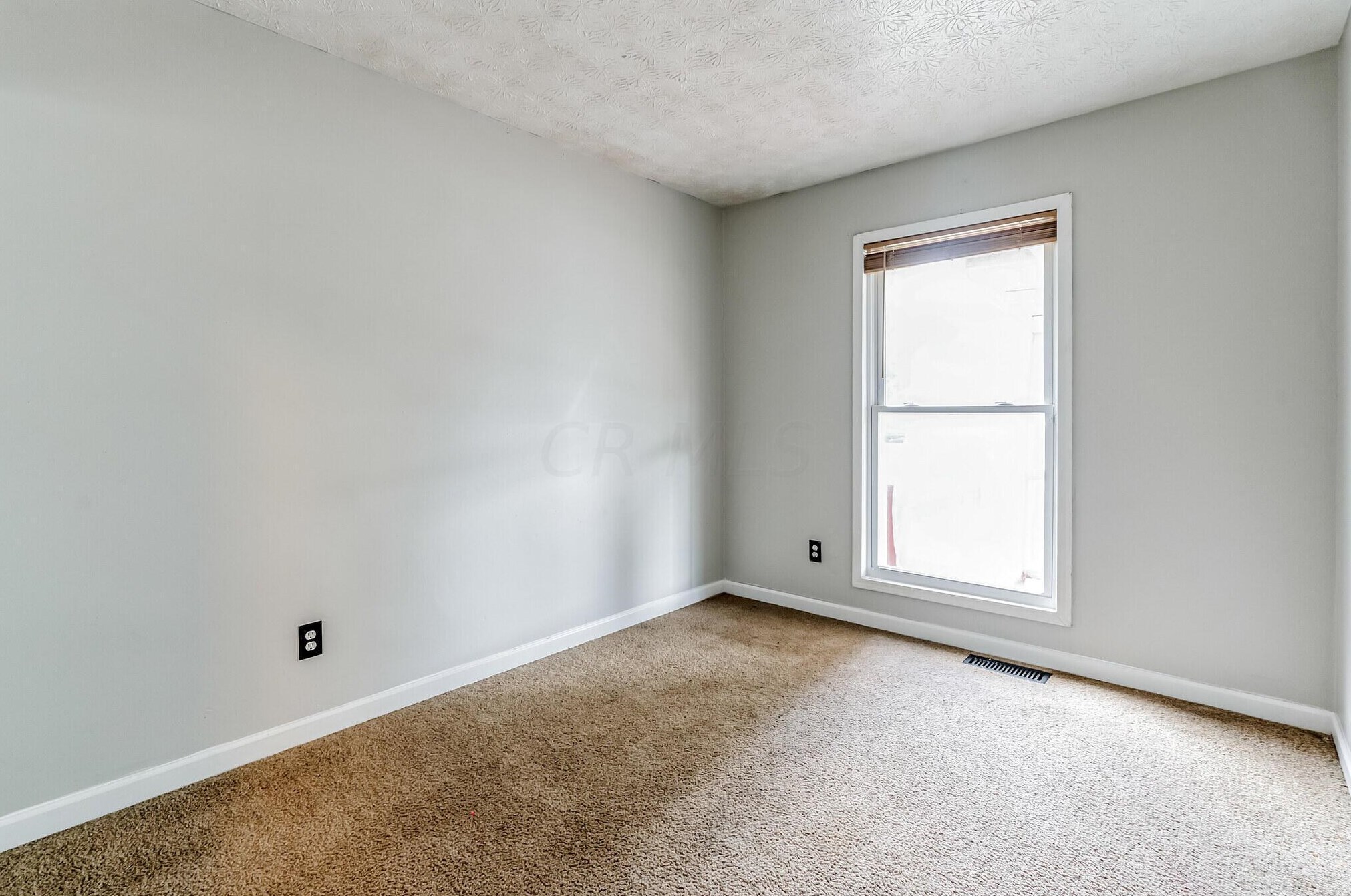 2495 Jeri Ave, Columbus OH  43219-1338 exterior