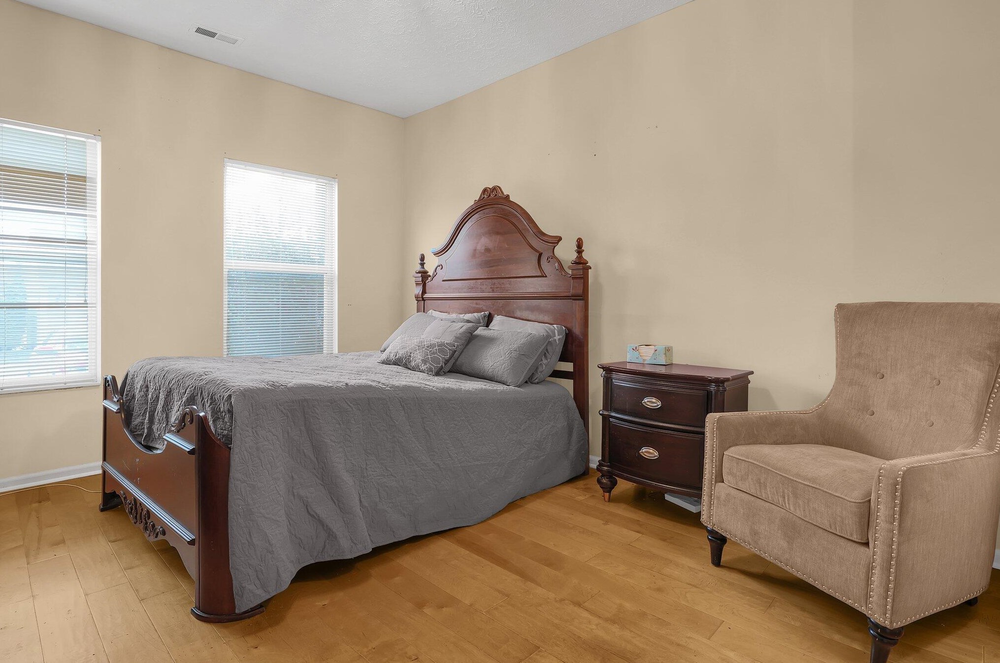 3477 Fishinger Mill Dr, Hilliard OH 43026-9310 exterior