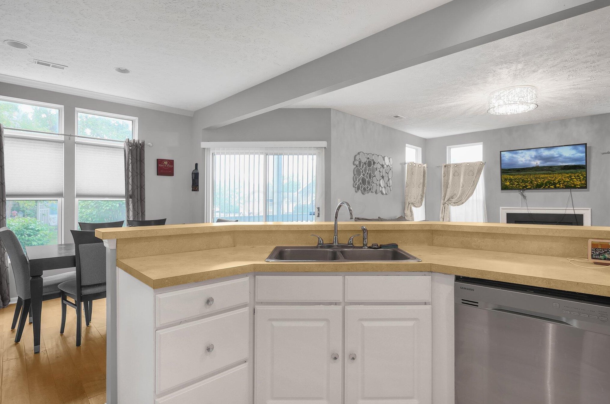 3477 Fishinger Mill Dr, Hilliard OH 43026-9310 exterior