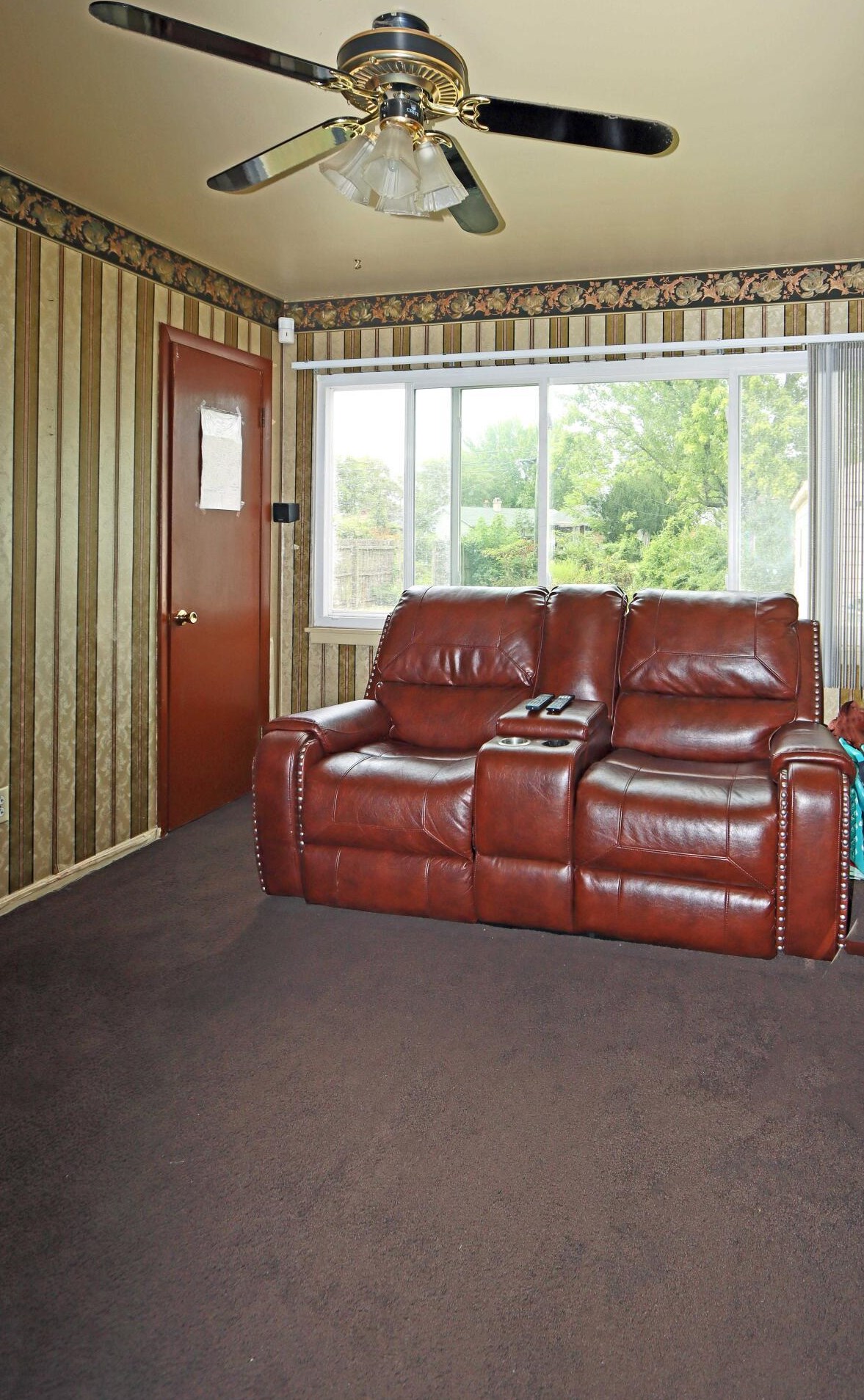 1521 Cunard Rd, Columbus OH 43227-3277 exterior