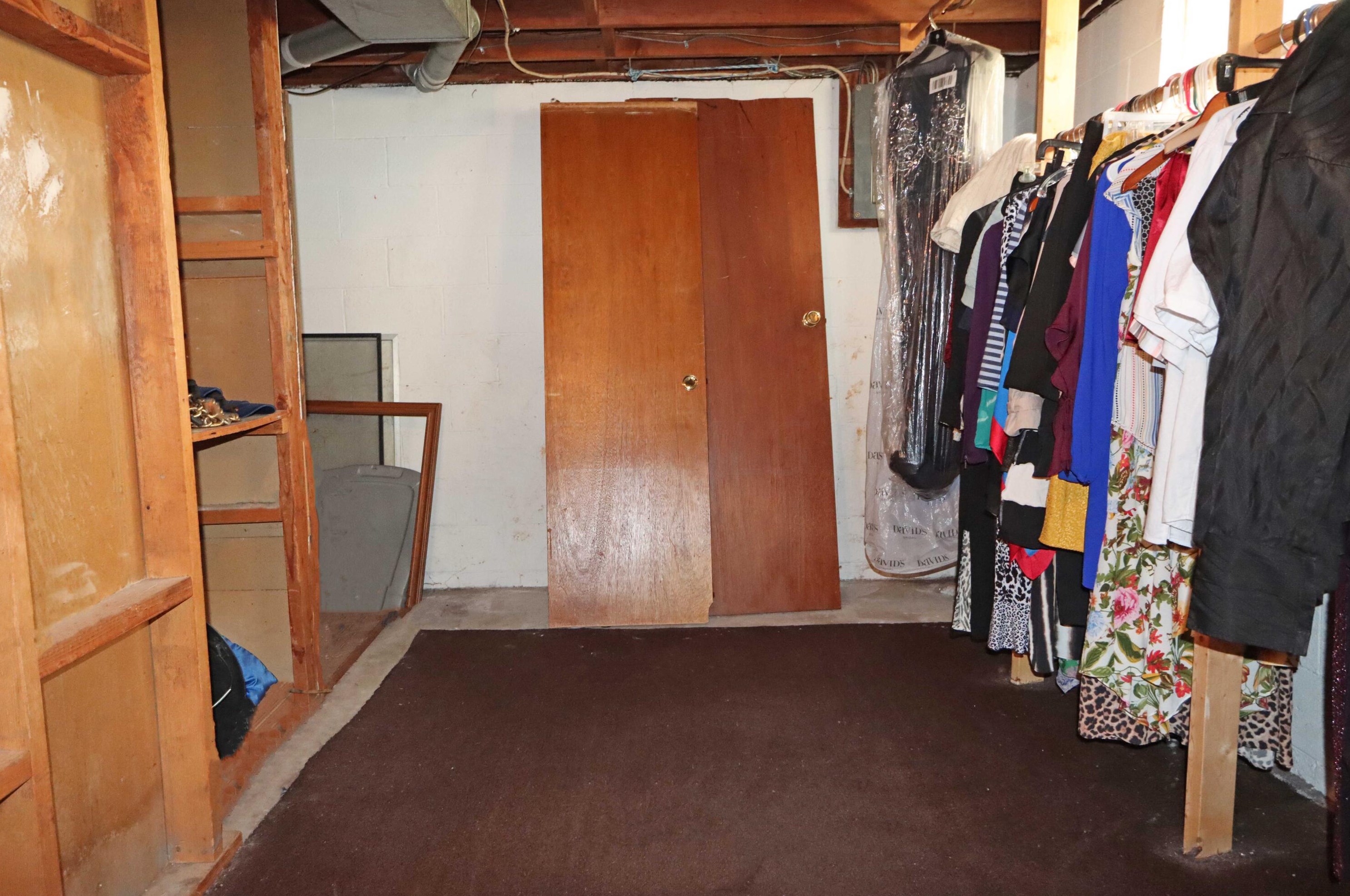 1521 Cunard Rd, Columbus OH 43227-3277 exterior