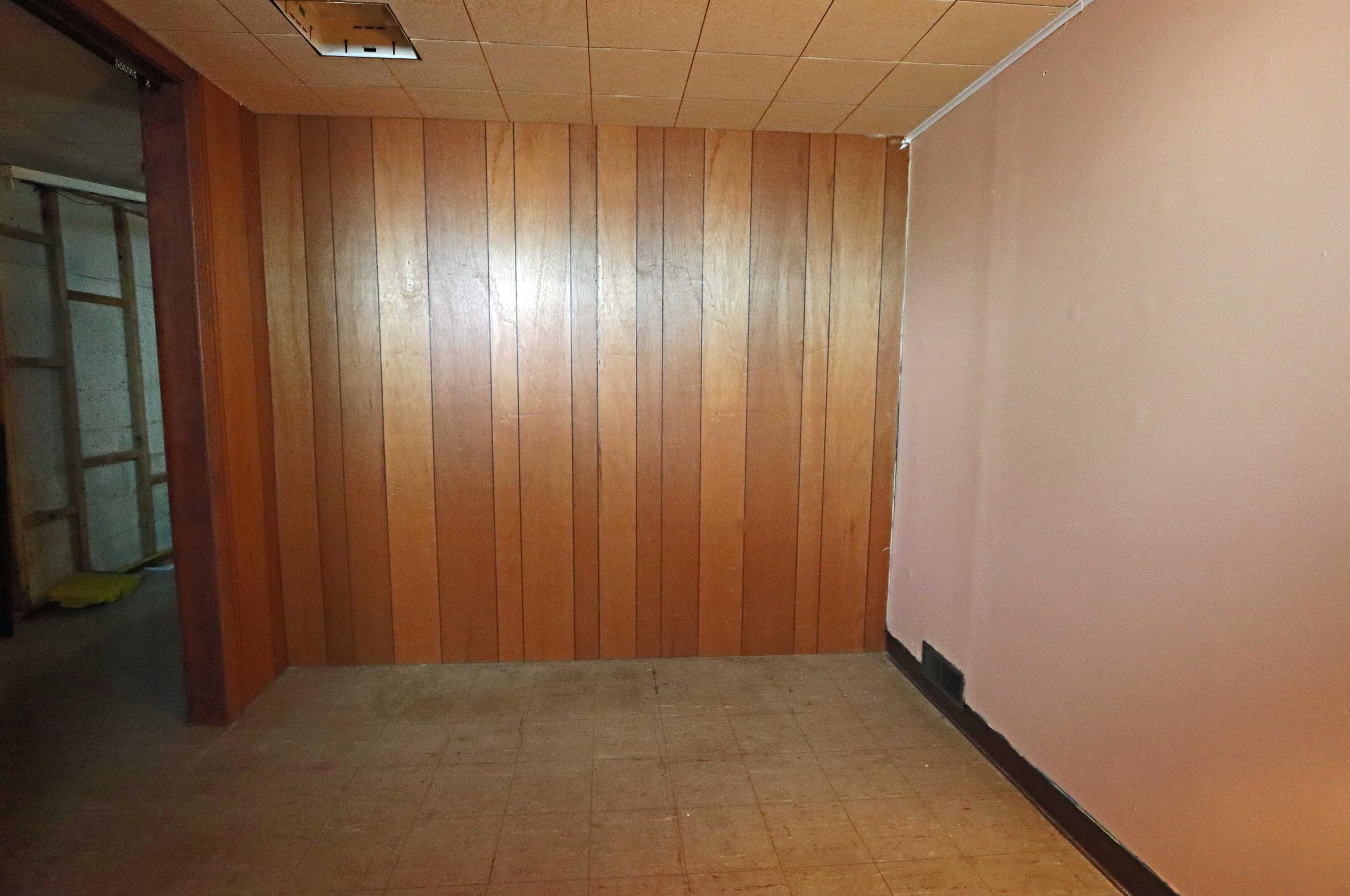 1521 Cunard Rd, Columbus OH 43227-3277 exterior