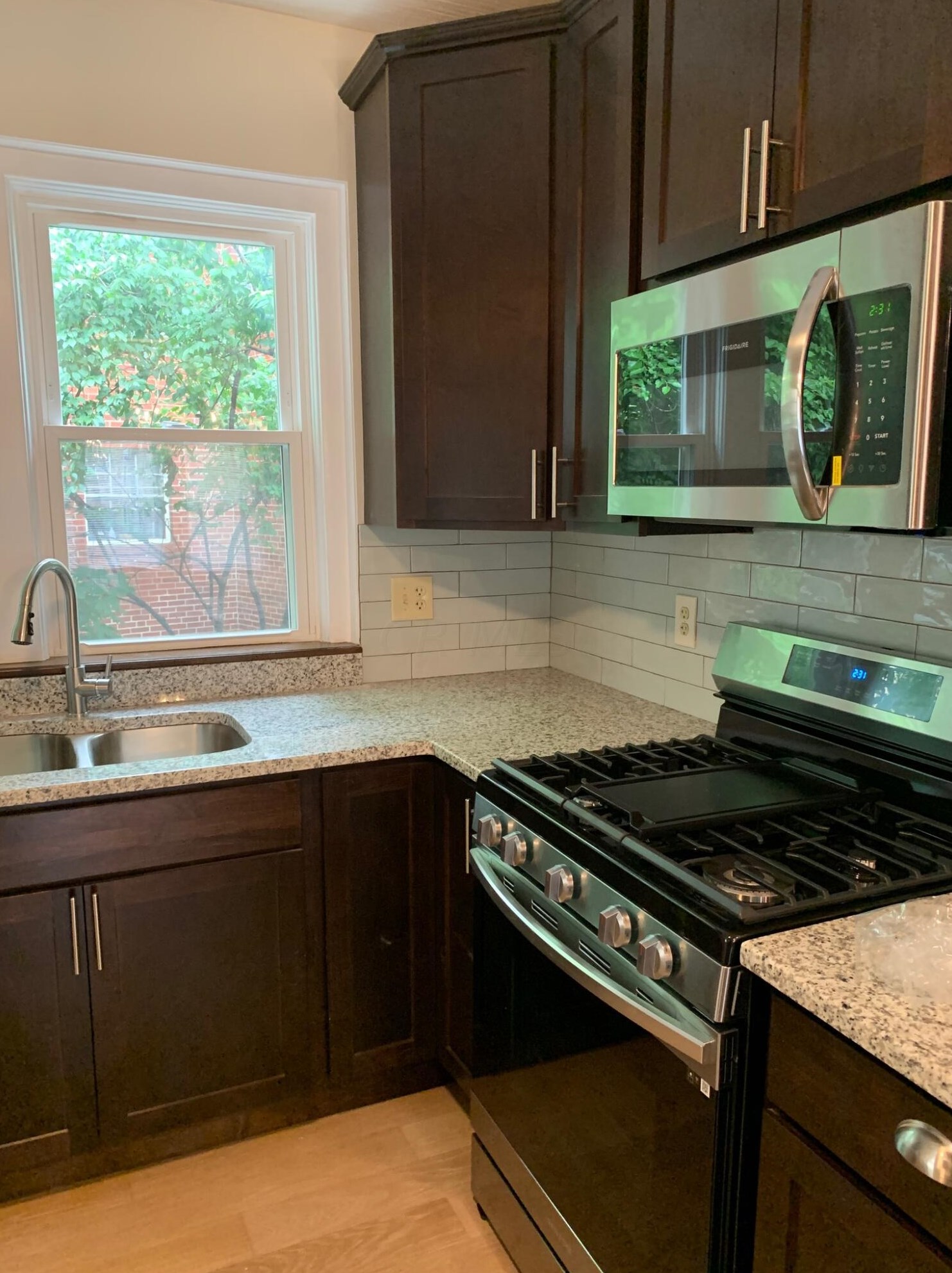 71 Tulane Rd, Columbus OH  43202-2219 exterior