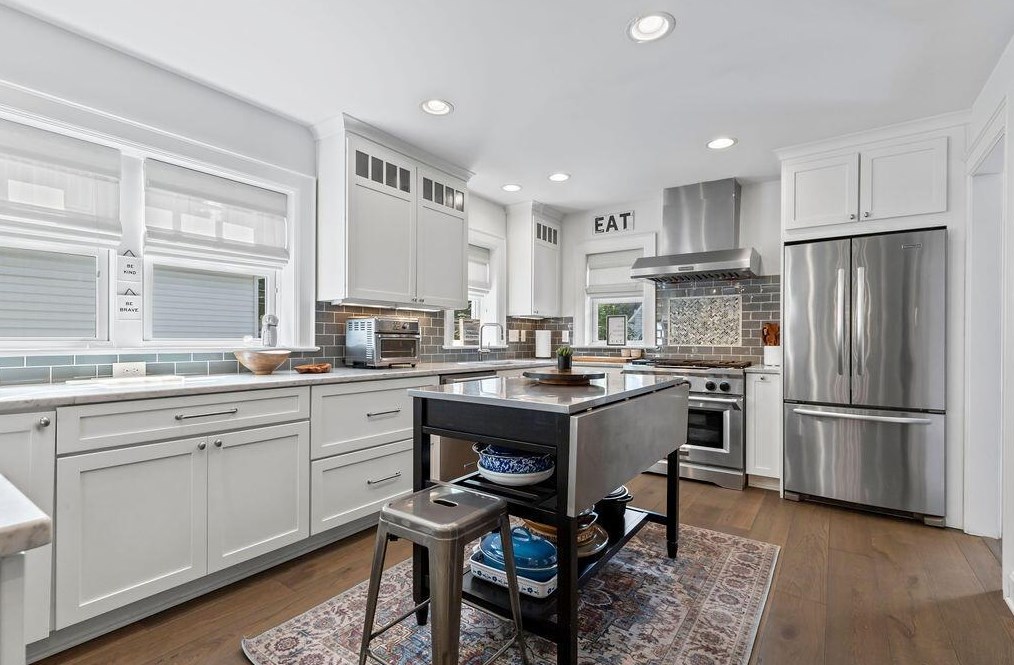 2561 Bryden Rd, Columbus OH 43205-1729 exterior