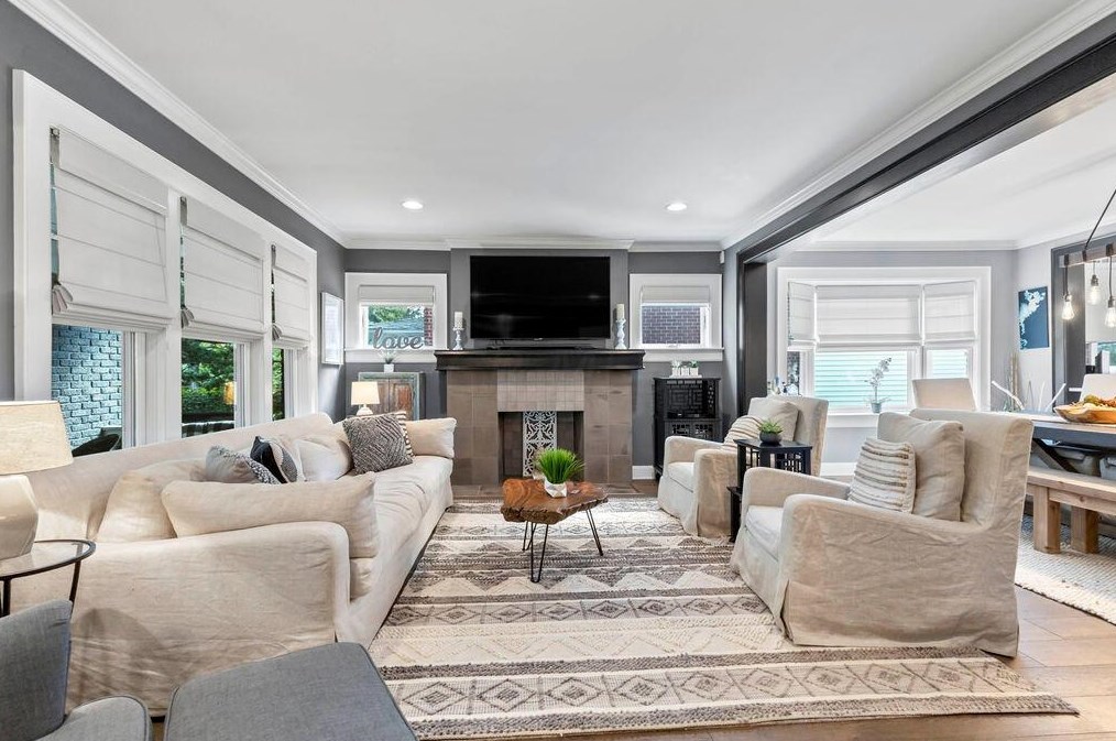 2561 Bryden Rd, Columbus OH 43205-1729 exterior